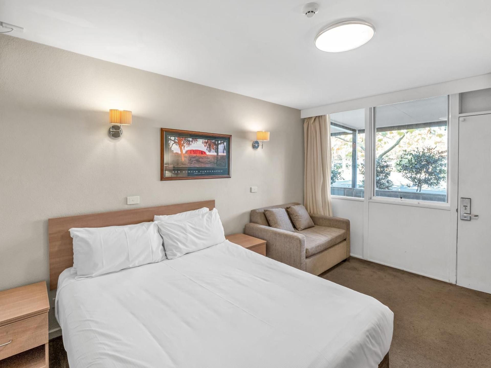 Standard Queen Room