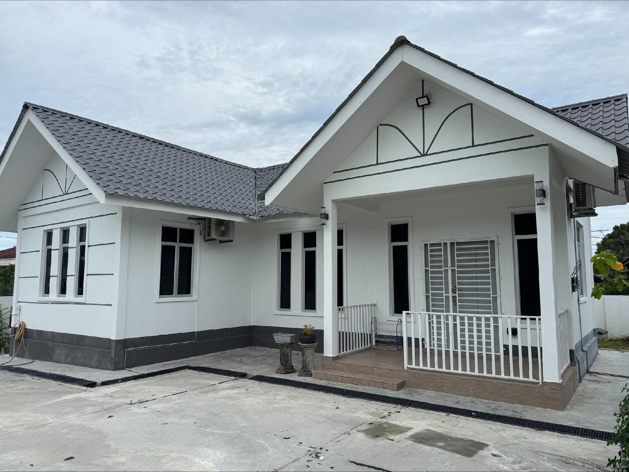 Paddy Field White House