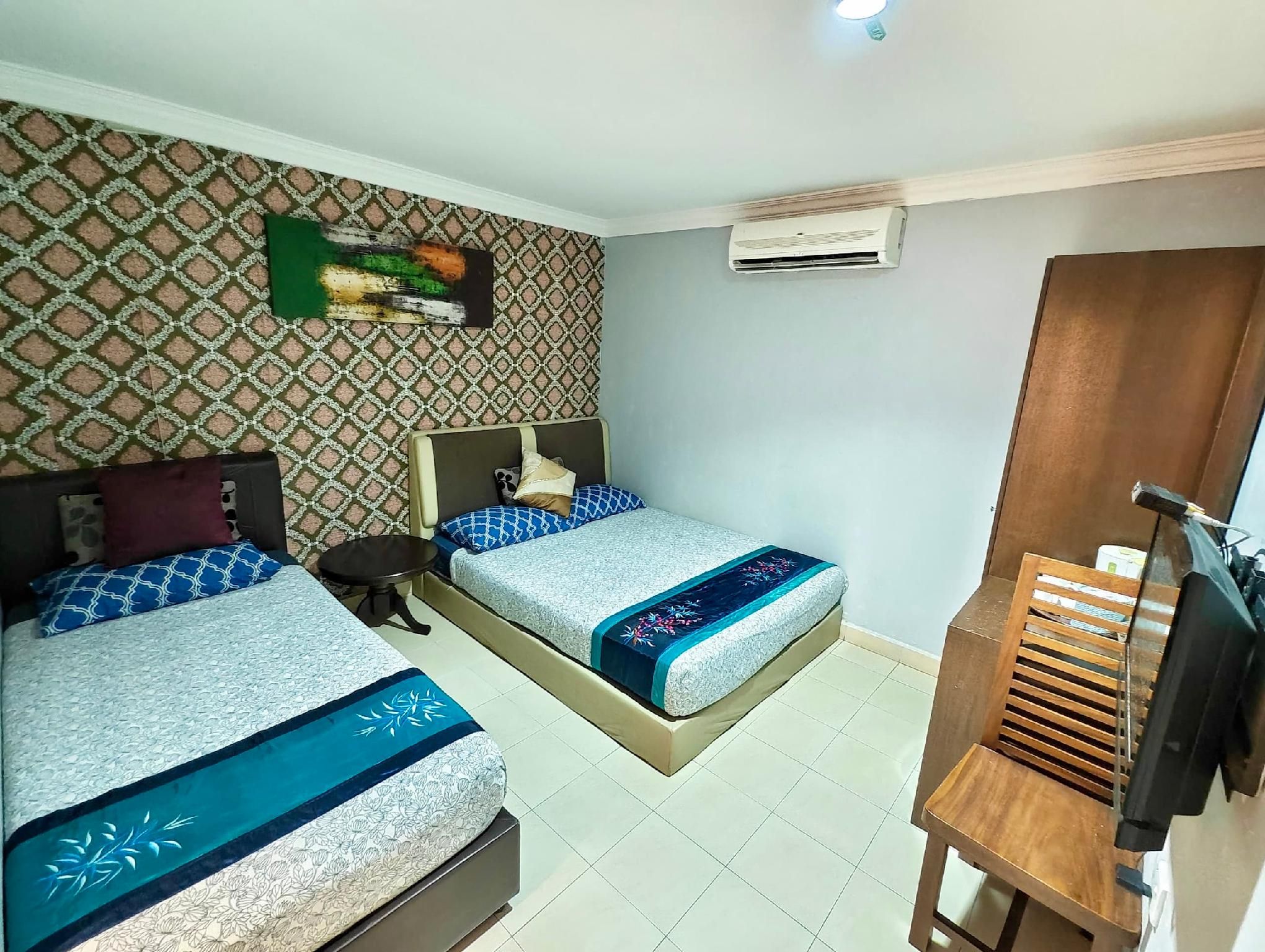 Cosy Inn Deluxe Triple (without window)