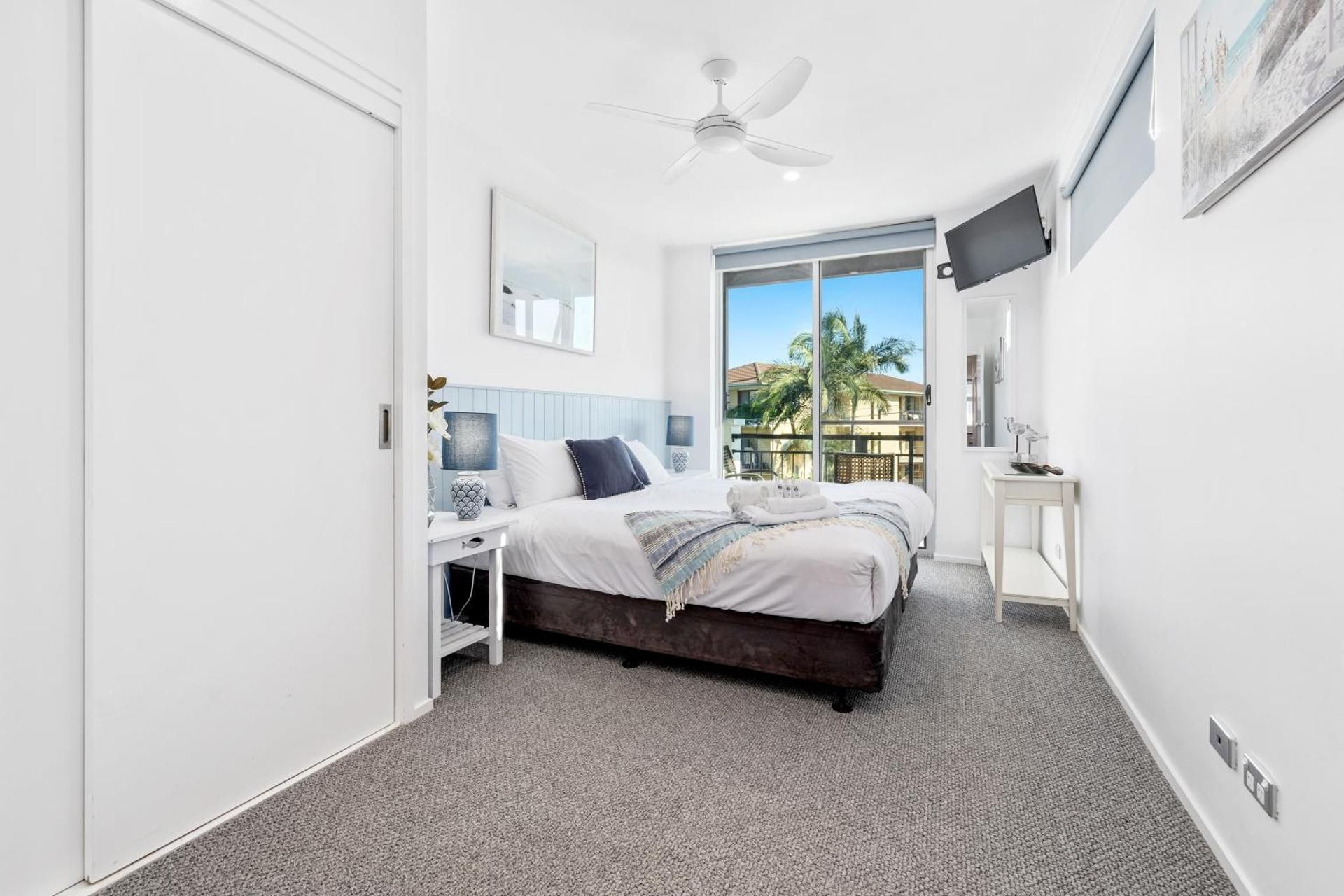 Three-Bedroom Superior Apartment with Rooftop Deck – Unit 343