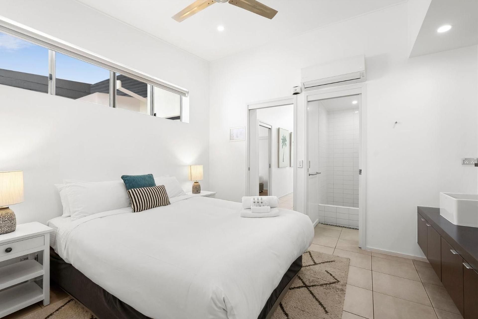Three-Bedroom Boutique Ocean Front Apartment (219)