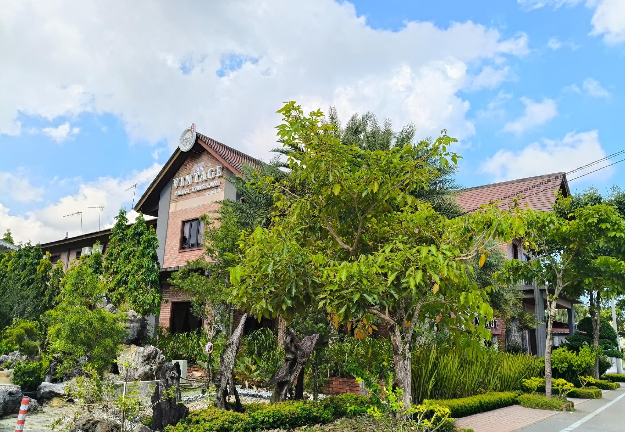 SIM VINTAGE VILLA LANGKAWI