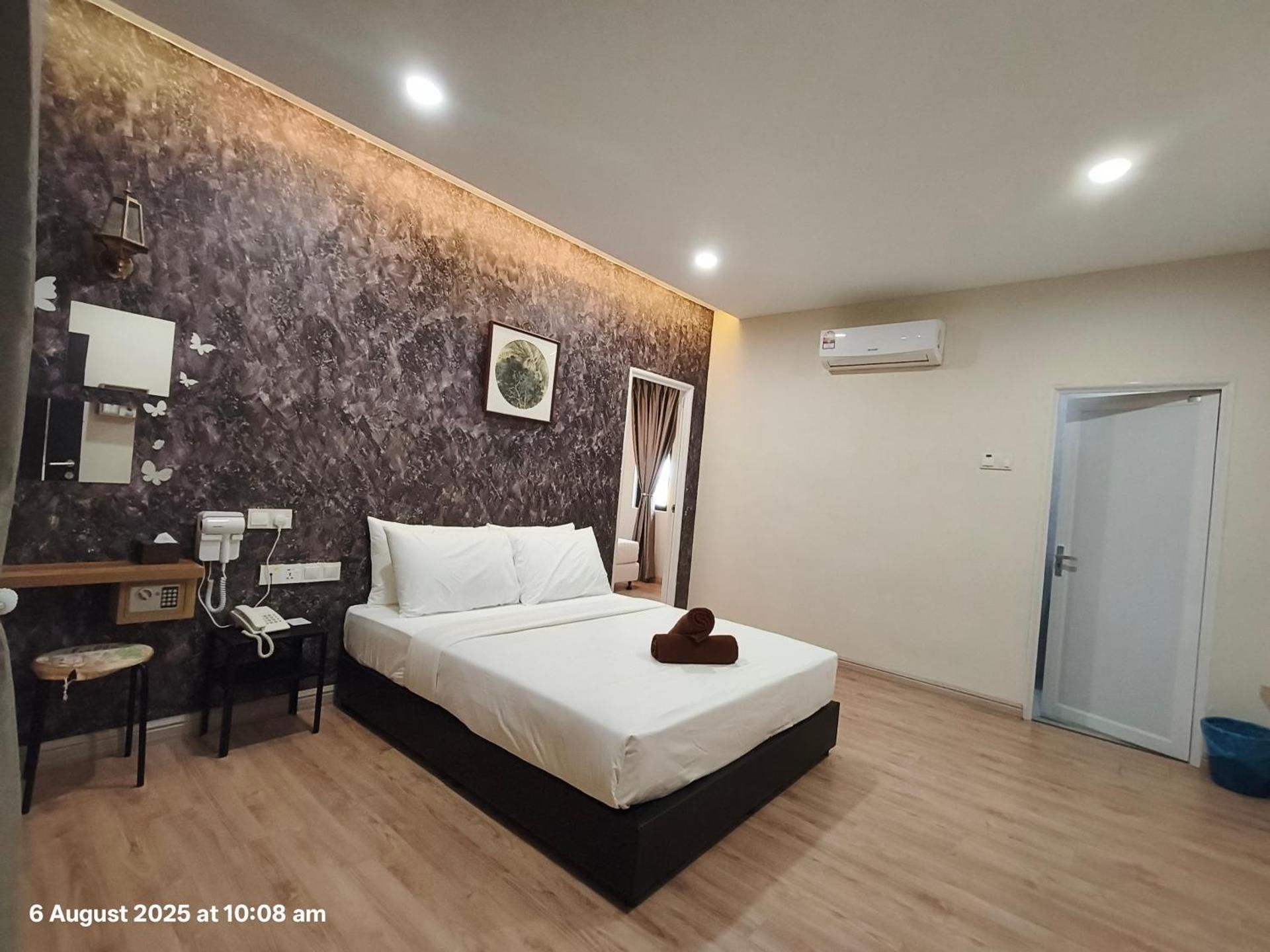 Duplex Quadruple Room