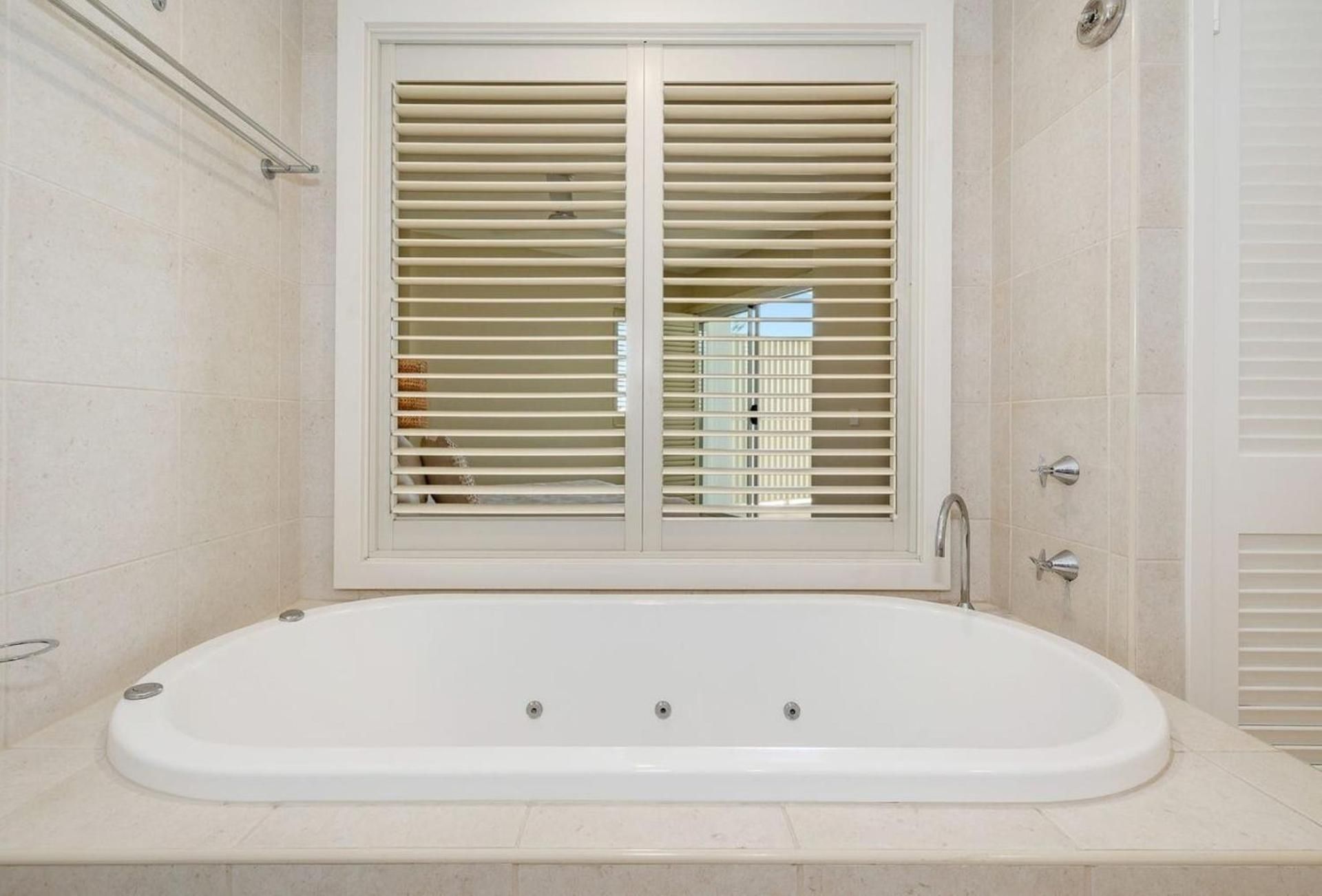 One-Bedroom Apartment with Balcony