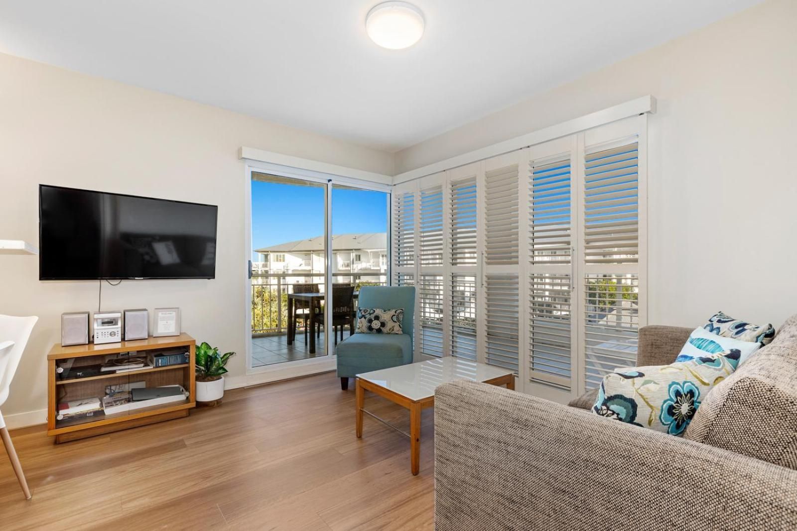  One Bedroom Spa Suite with Pool View