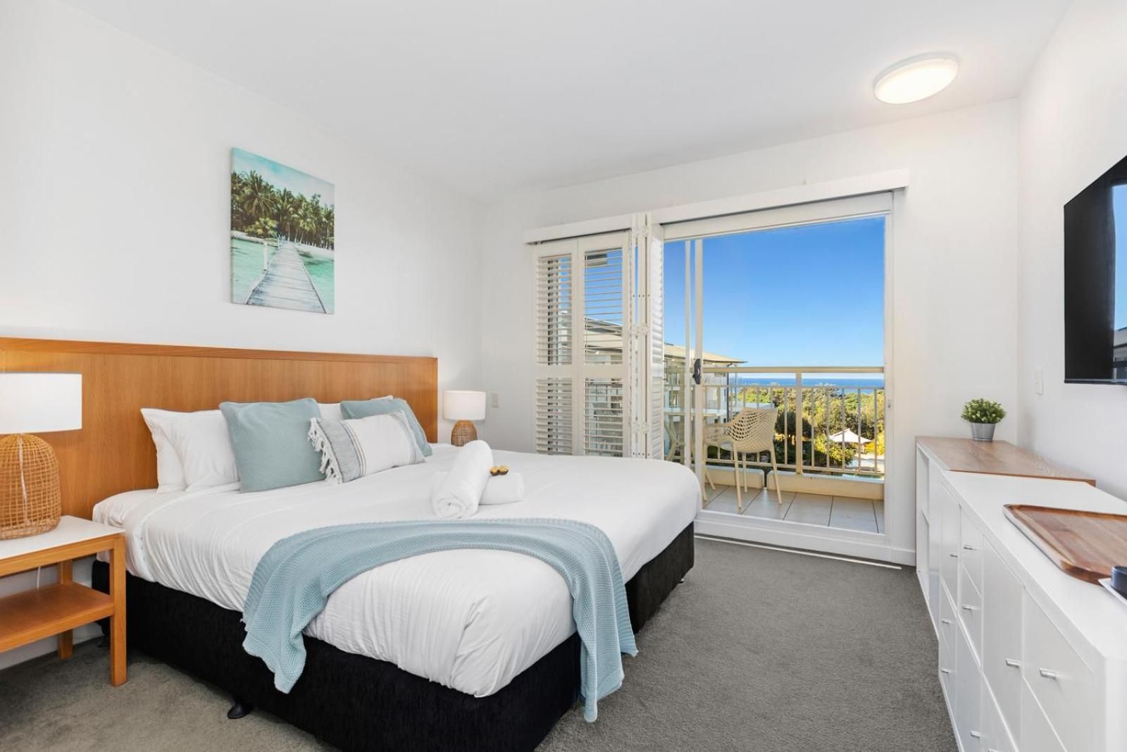 Studio Hotel with Ocean View – King or Twin