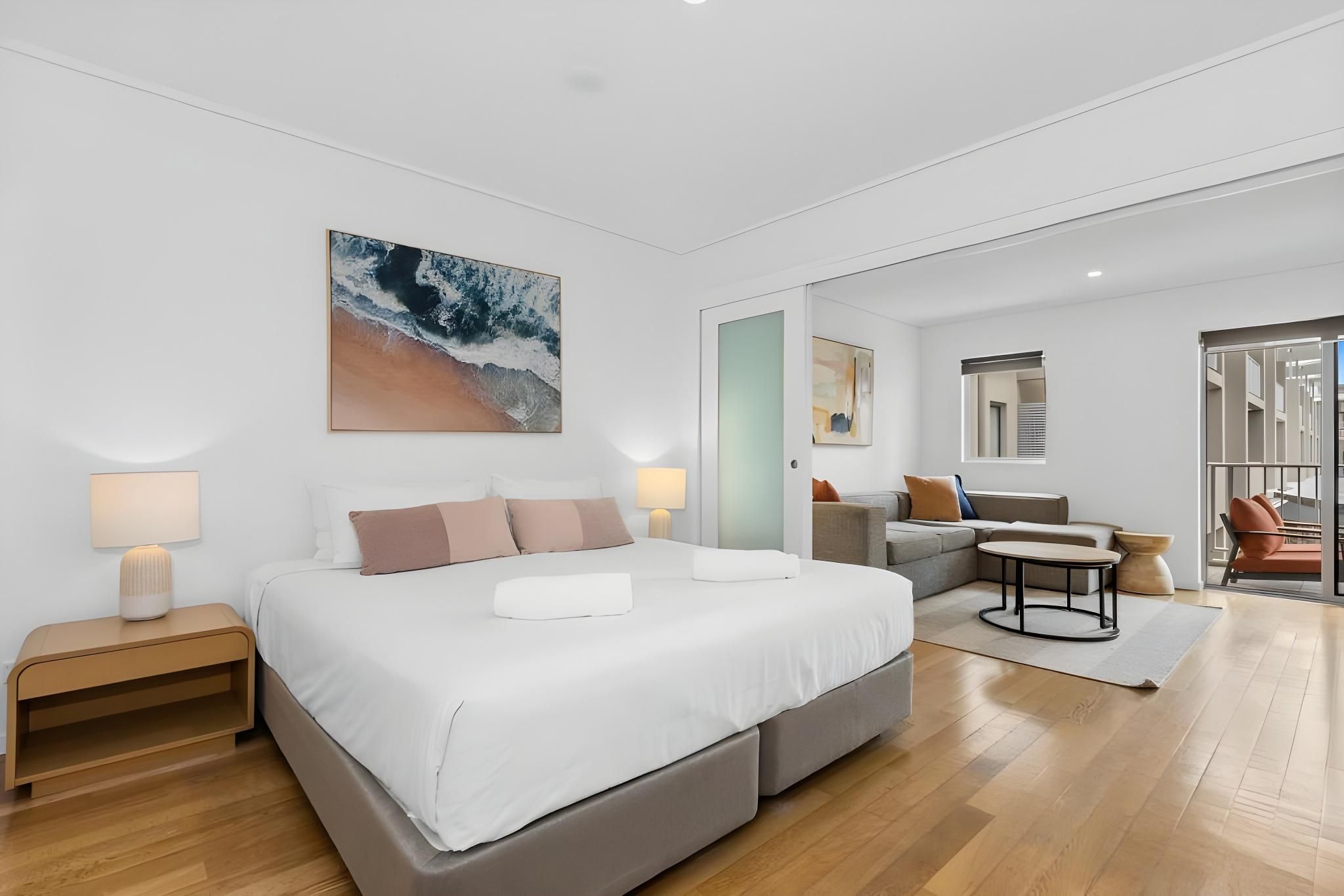 One Bedroom Spa Suite with Pool View - E