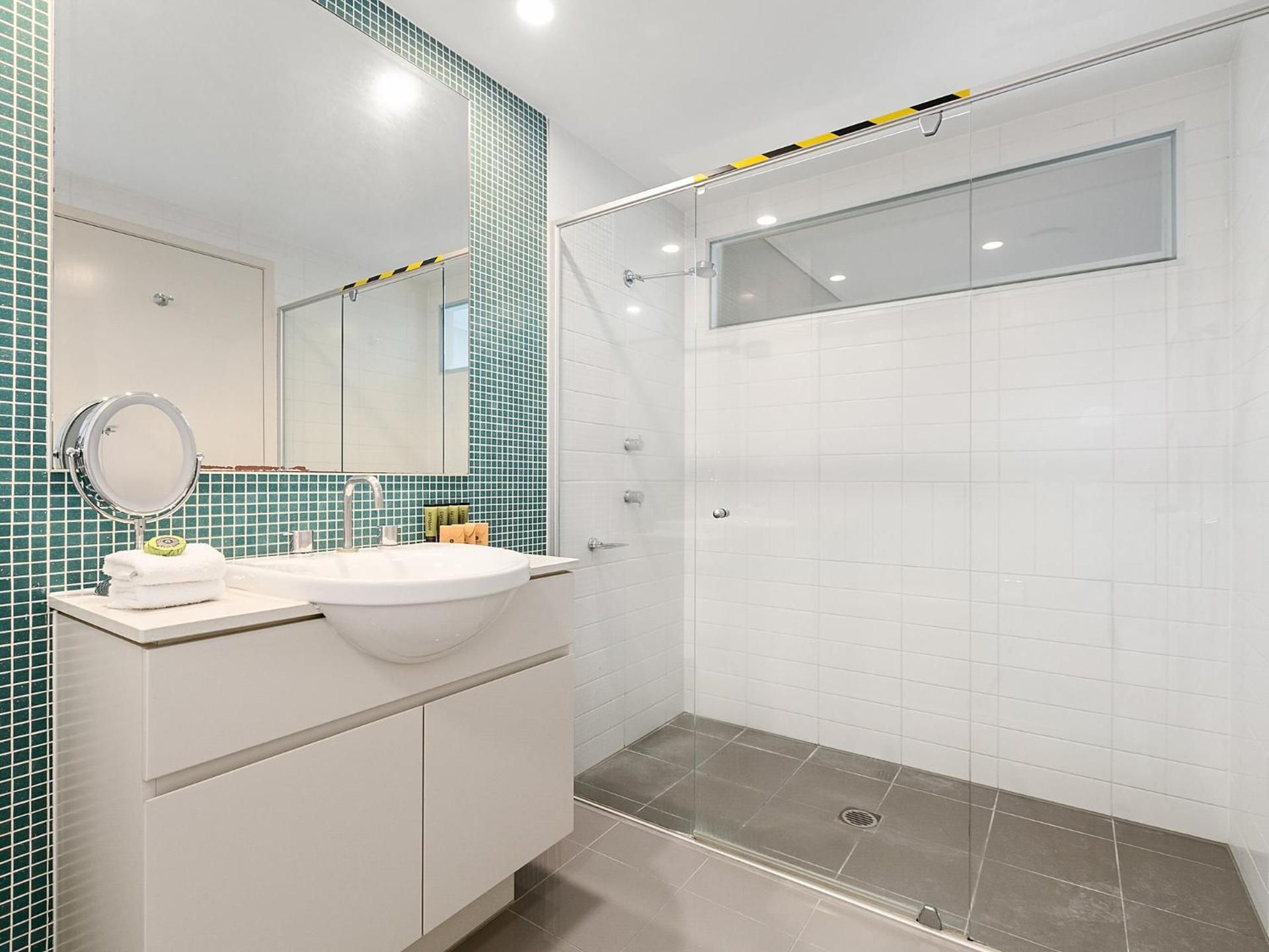 Two Bedroom Dual-Key Spa Suite with Pool View