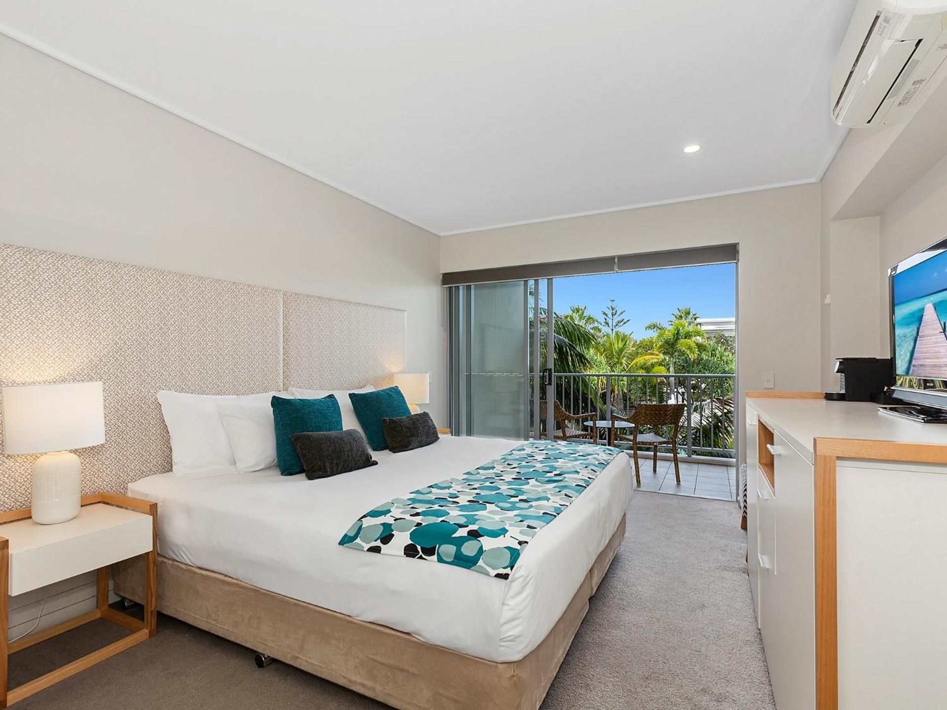 Two Bedroom Dual-Key Spa Suite with Pool View