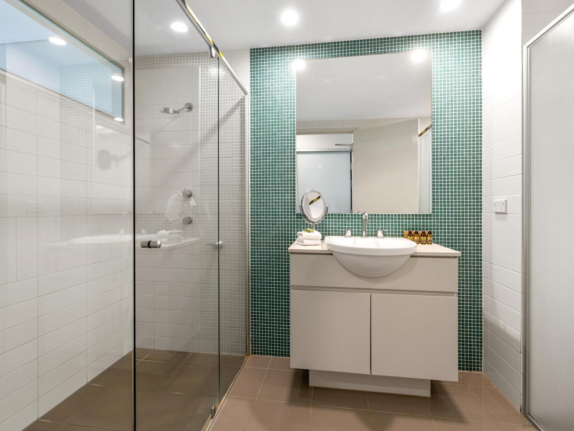 Two Bedroom Dual-Key Spa Suite