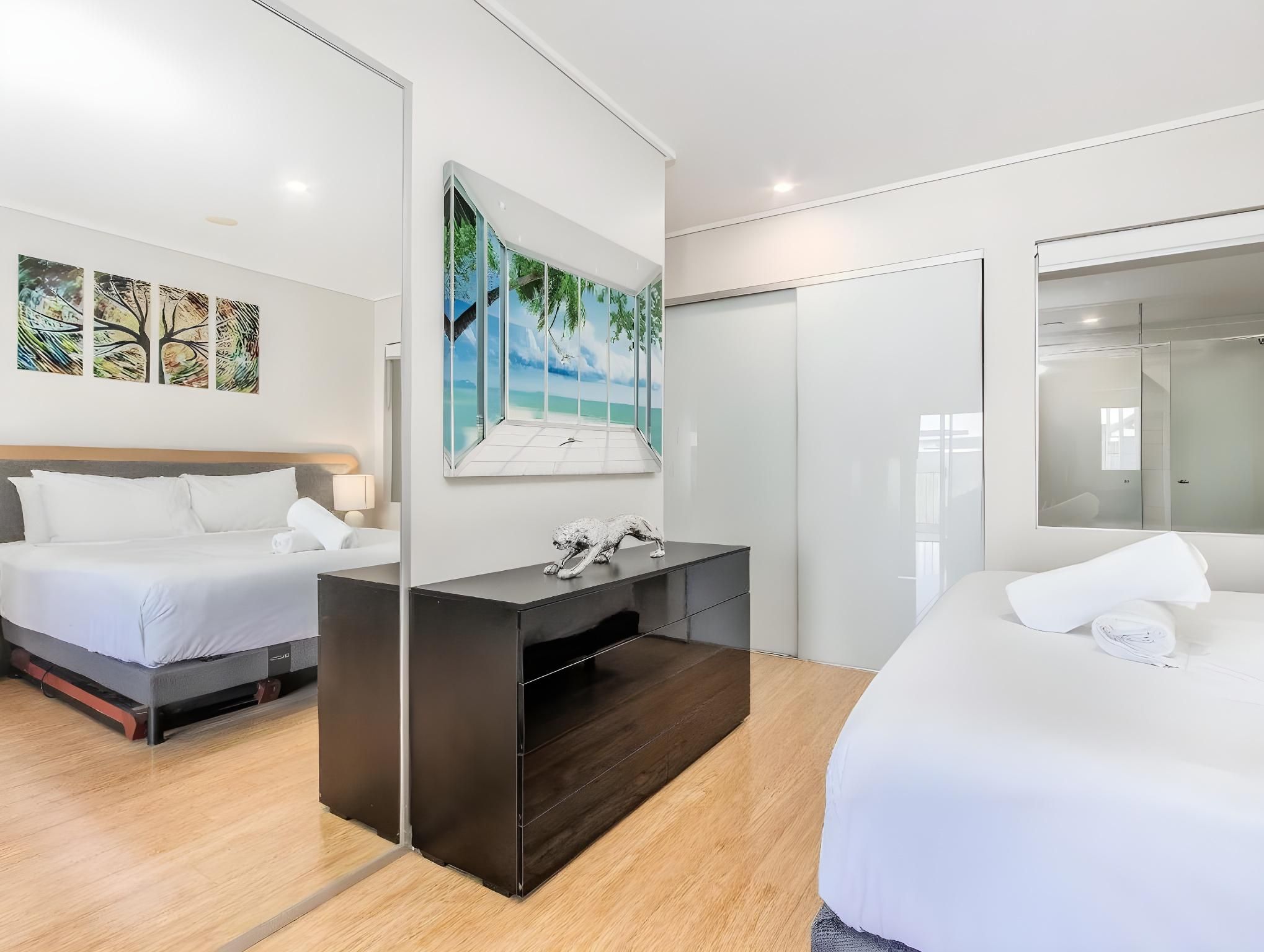 One Bedroom Spa Suite with Pool View - B