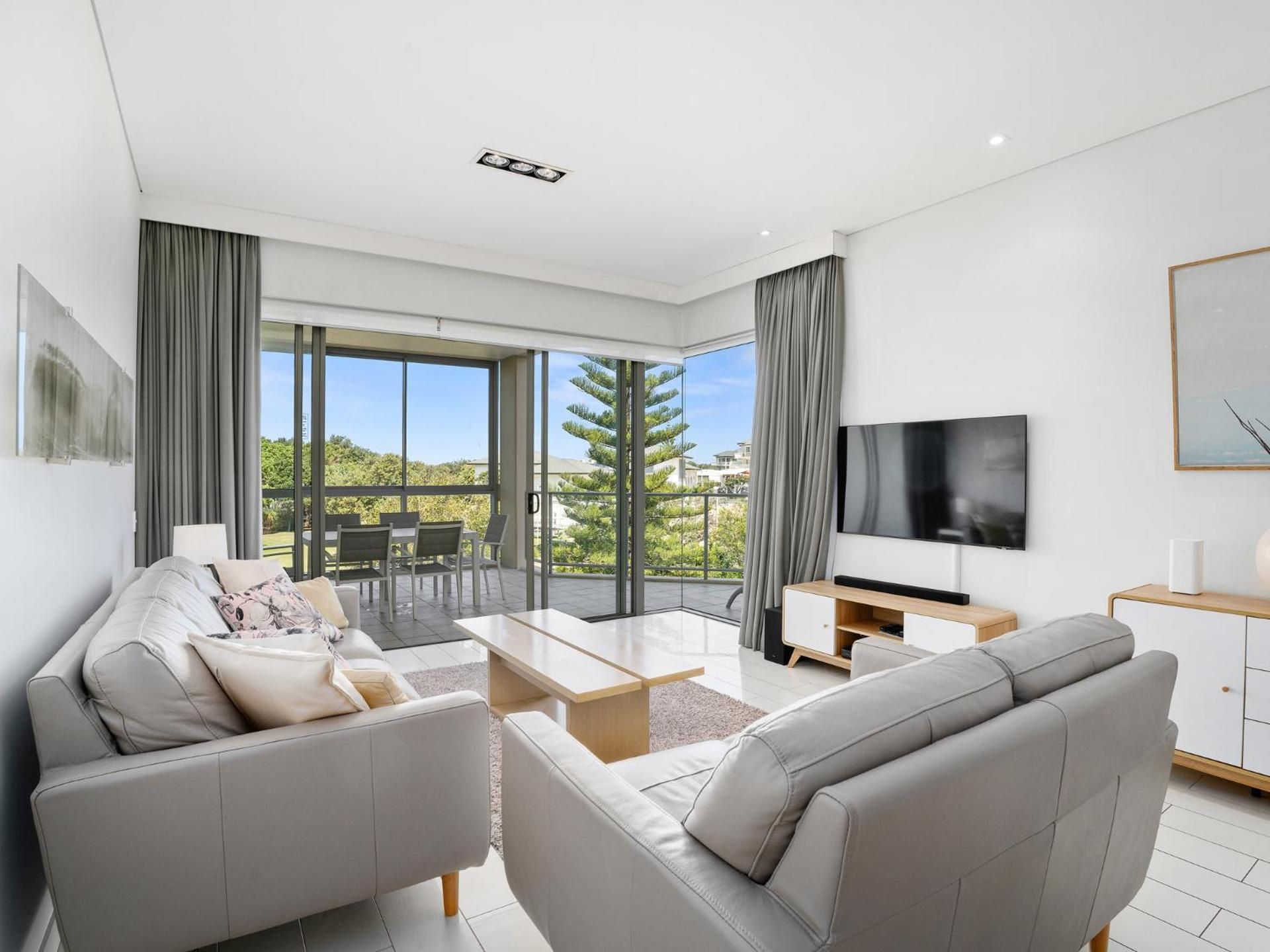 Two-bedroom Park View Apartment (1220)