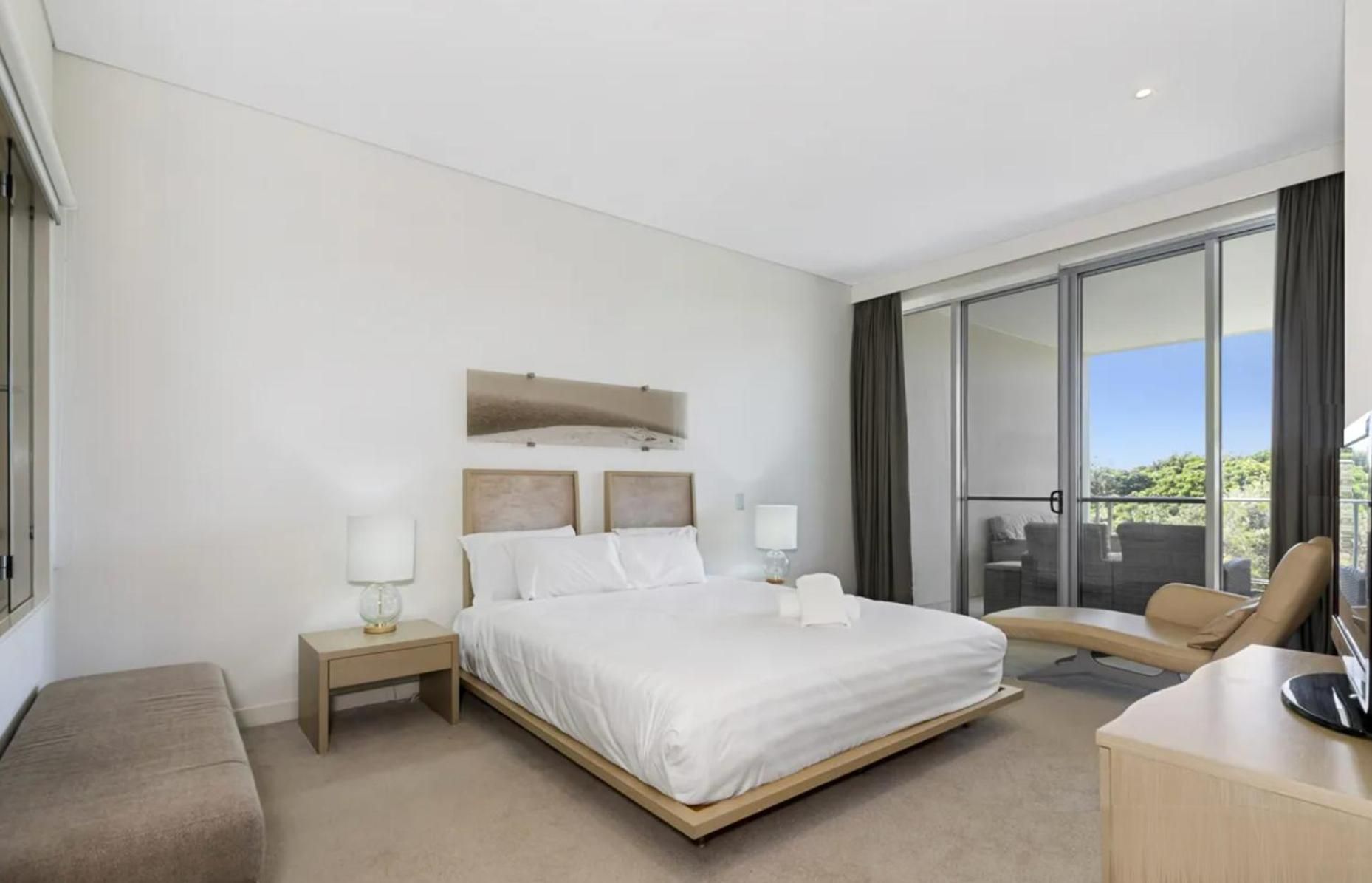 Three-Bedroom Apartment (1224)