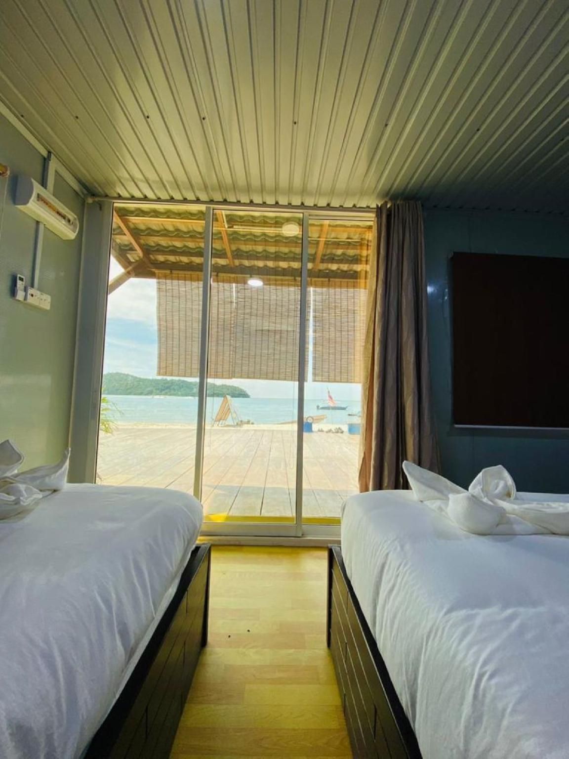 CenangHill Beachfront Family Suite - Ocean View