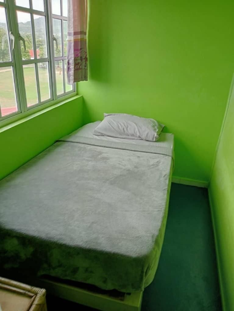 Single Room with Shared Bathroom