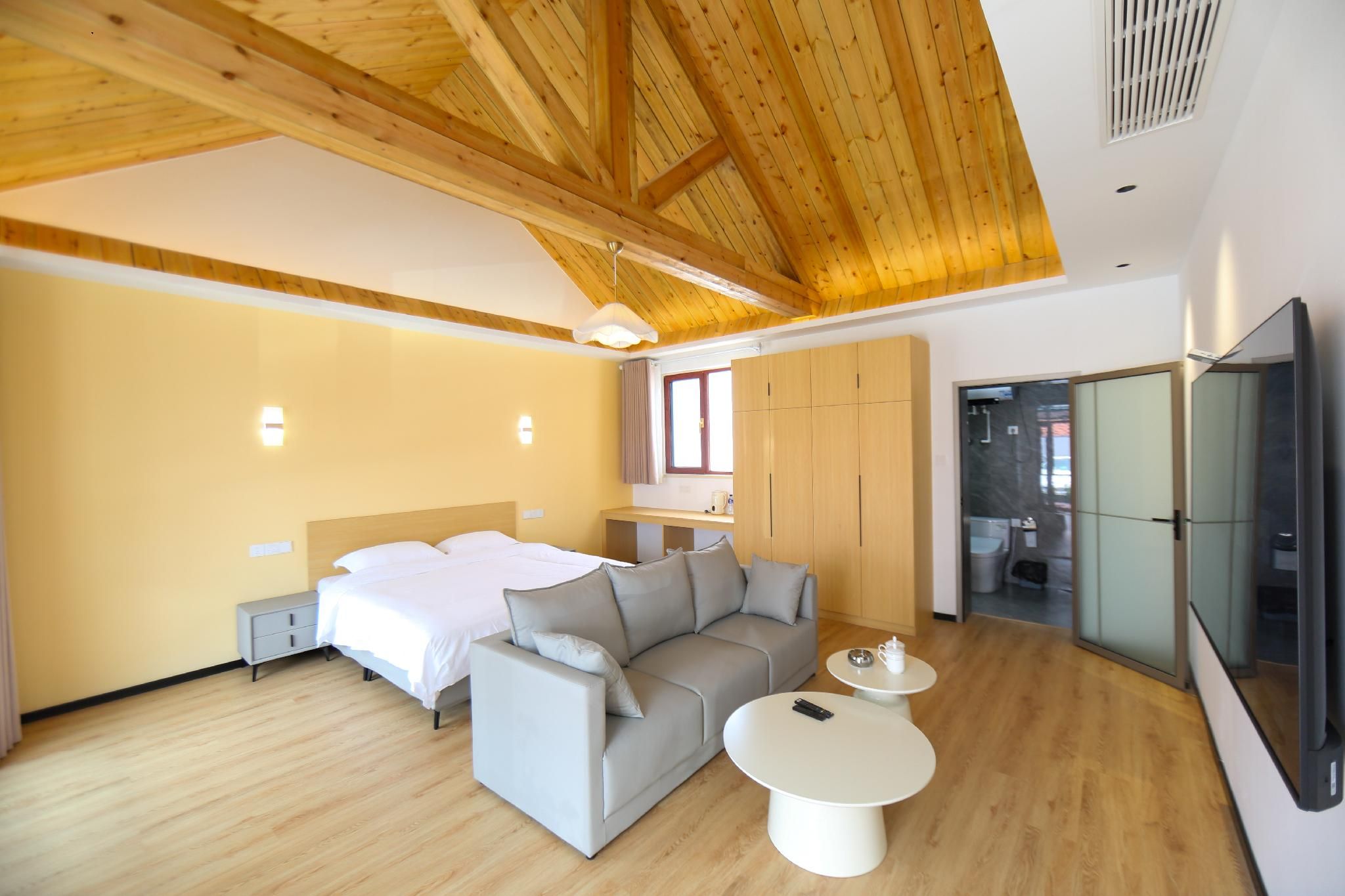 JOYSEA HUT Superior Family Bedroom