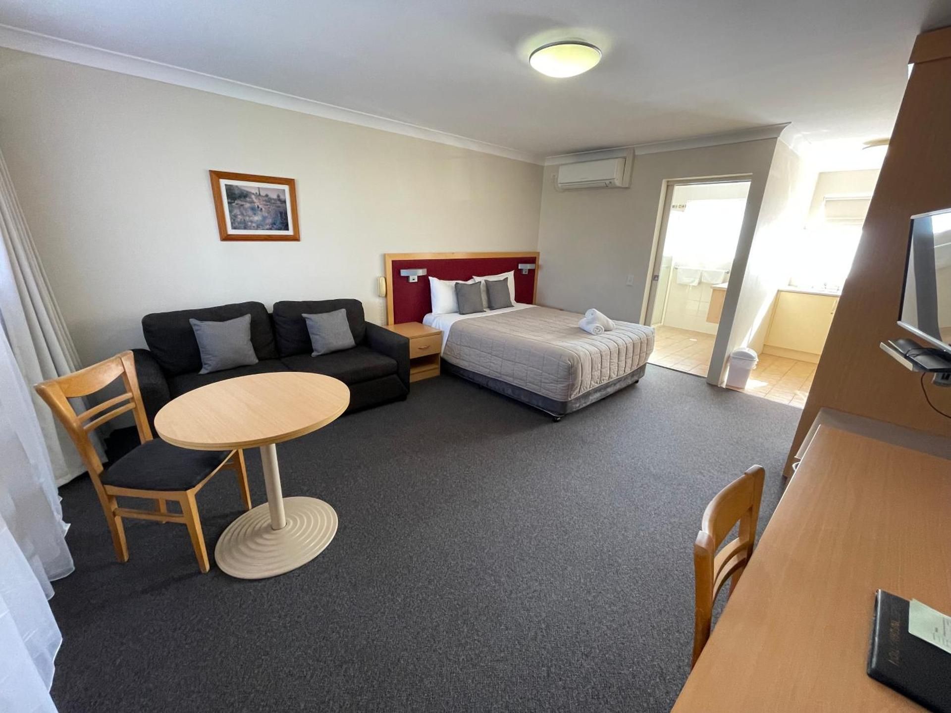 Studio Apartment