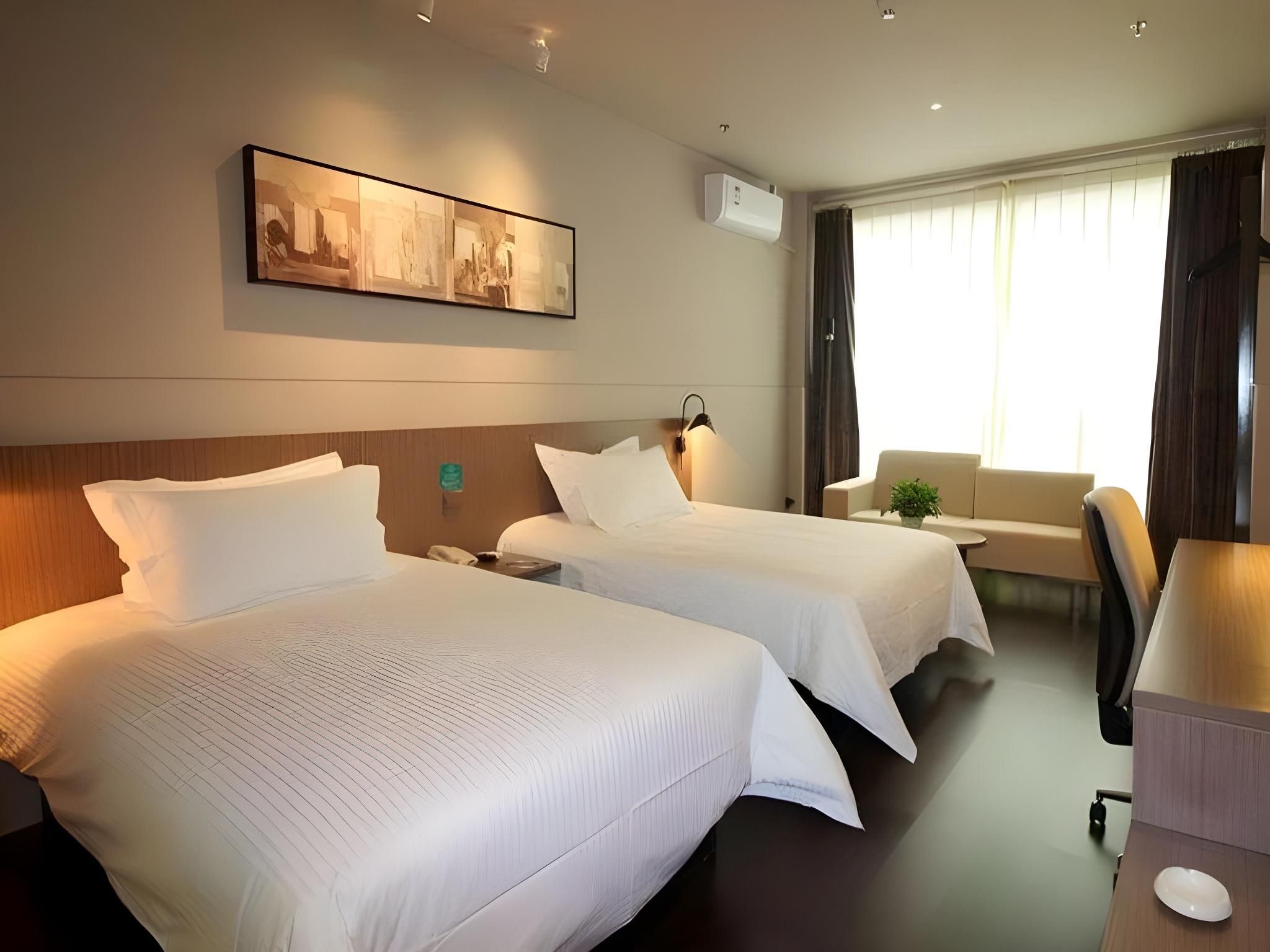 Business Standard Room C