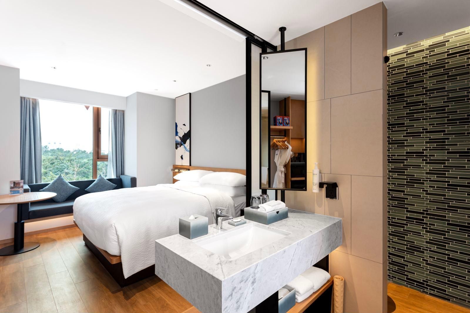 Garden View King, Guest room, 1 King, Garden view