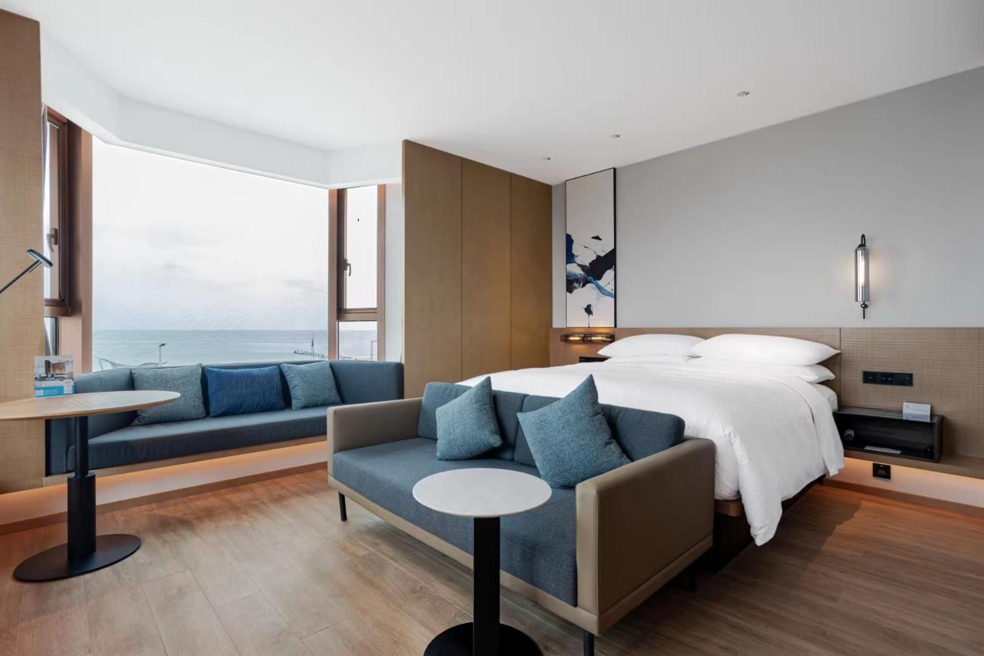 Superior Ocean View King, Guest room, 1 King, Ocean view