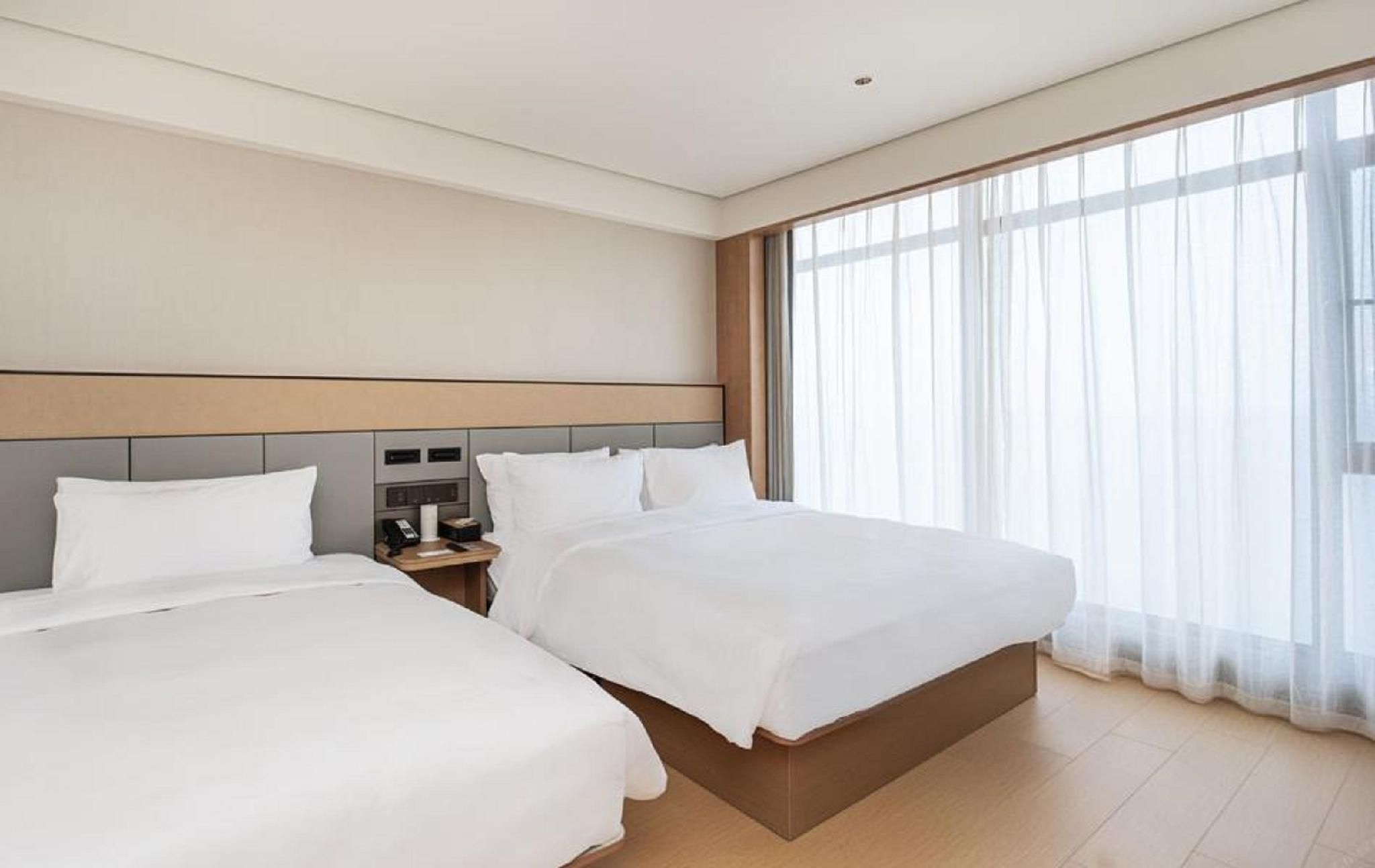 Huazhu - Sea View Family Room