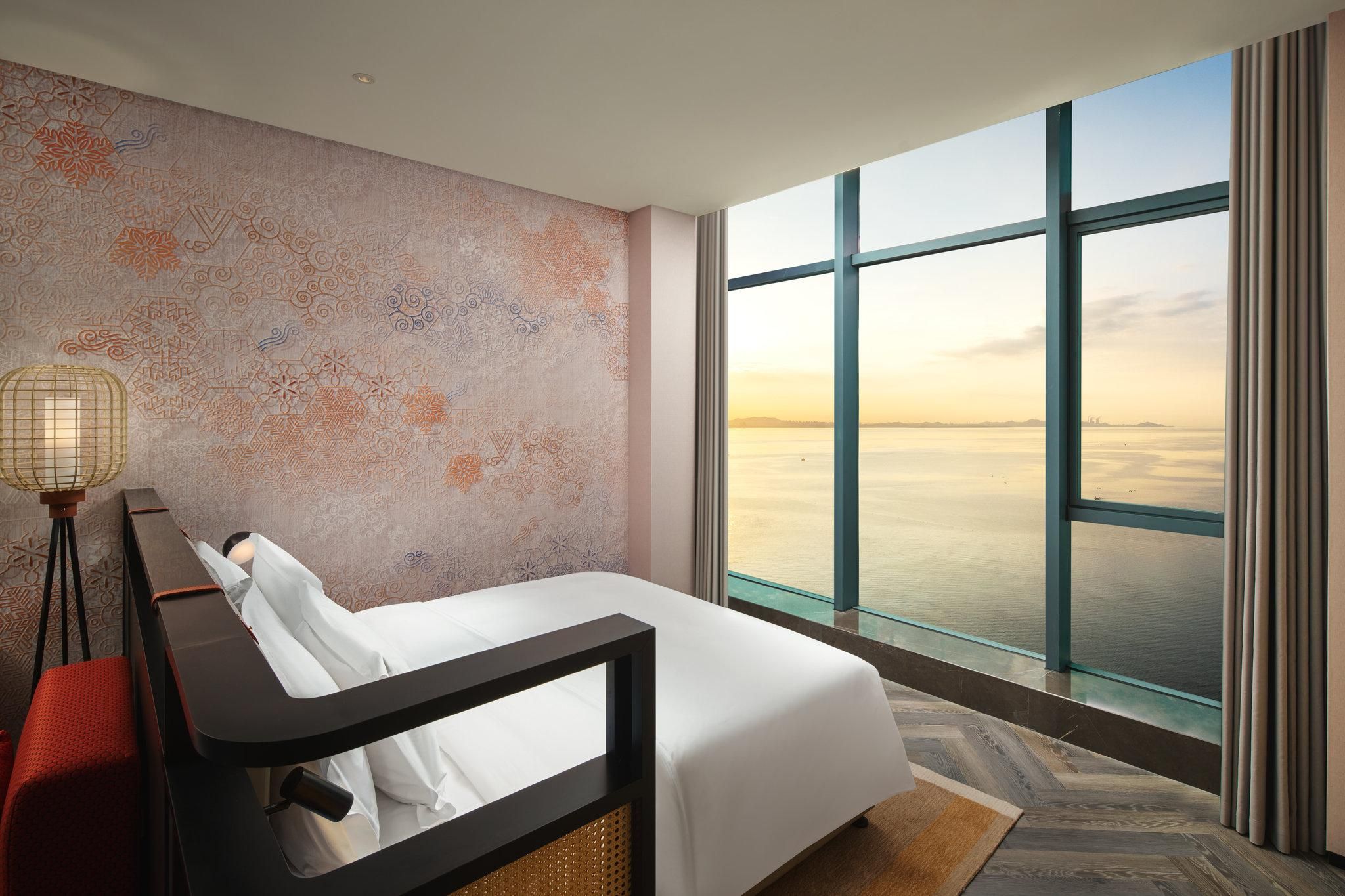 1 King Premium Sea View High Floor