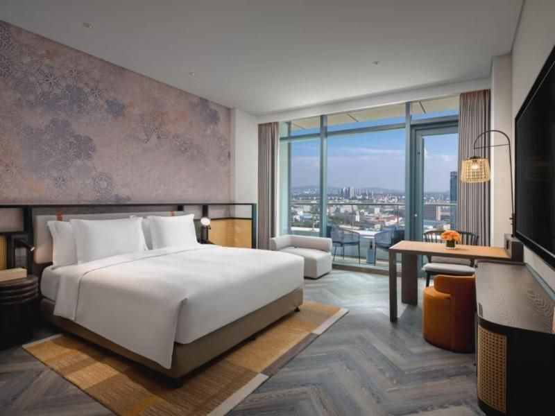 Indigo Yantai Golden Coast By IHG 1 King Standard Accessible 2