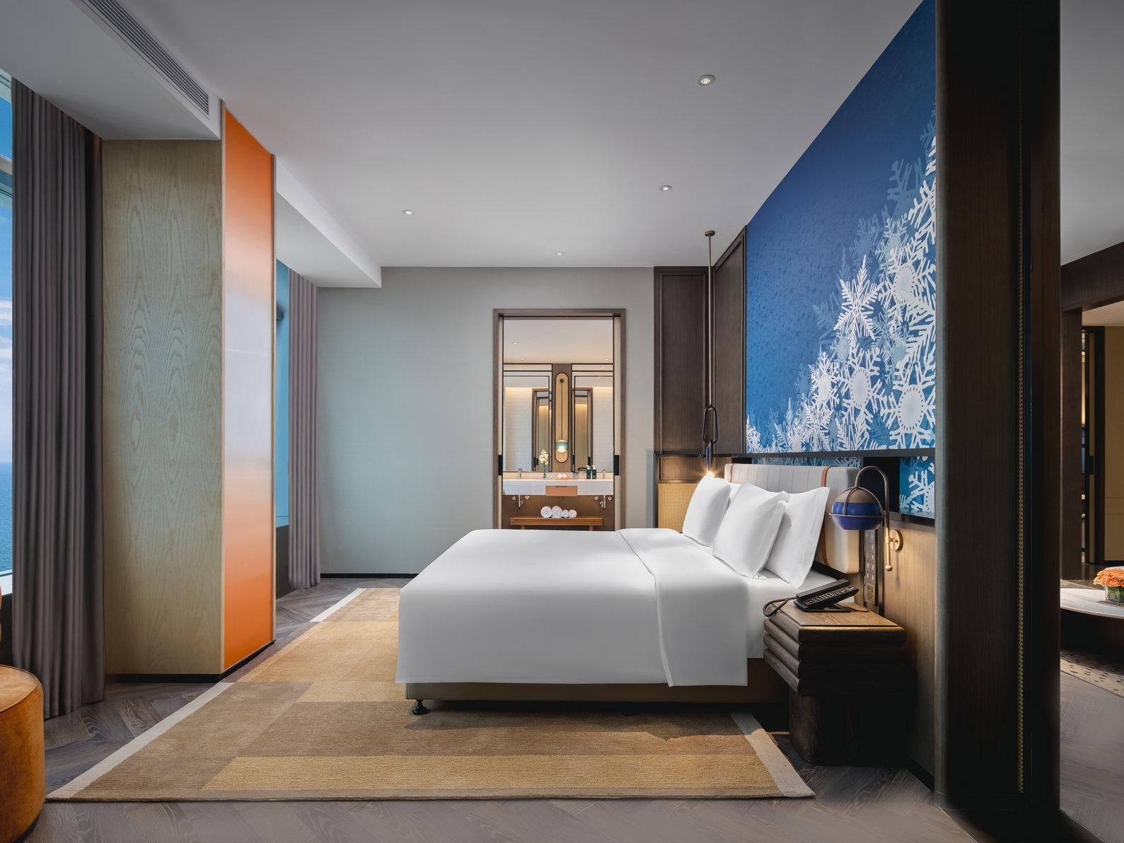 1 Bedroom Suite Dining Sea View