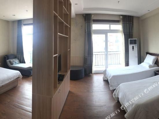 Huazhu - Family Room