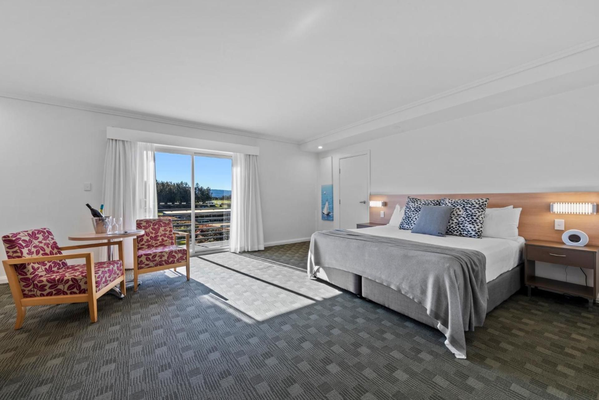 Executive King Room with Spa Bath