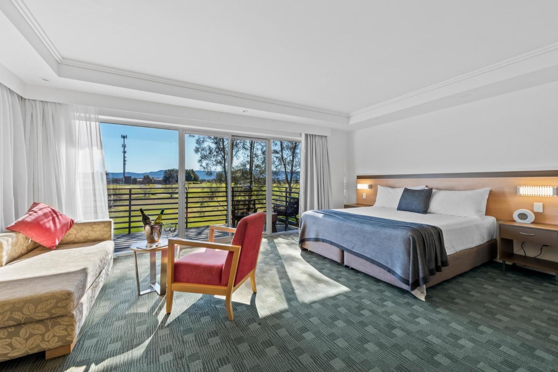 Deluxe King Room with Spa Bath