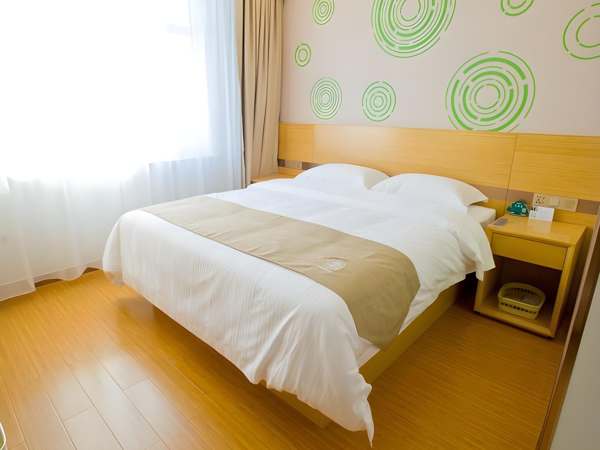 GTR - 1 Bed Guest Room no Window