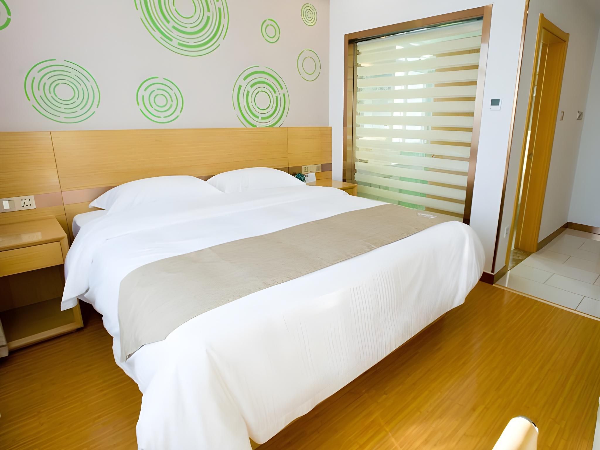 GTR - 1 Bed Guest Room no Window