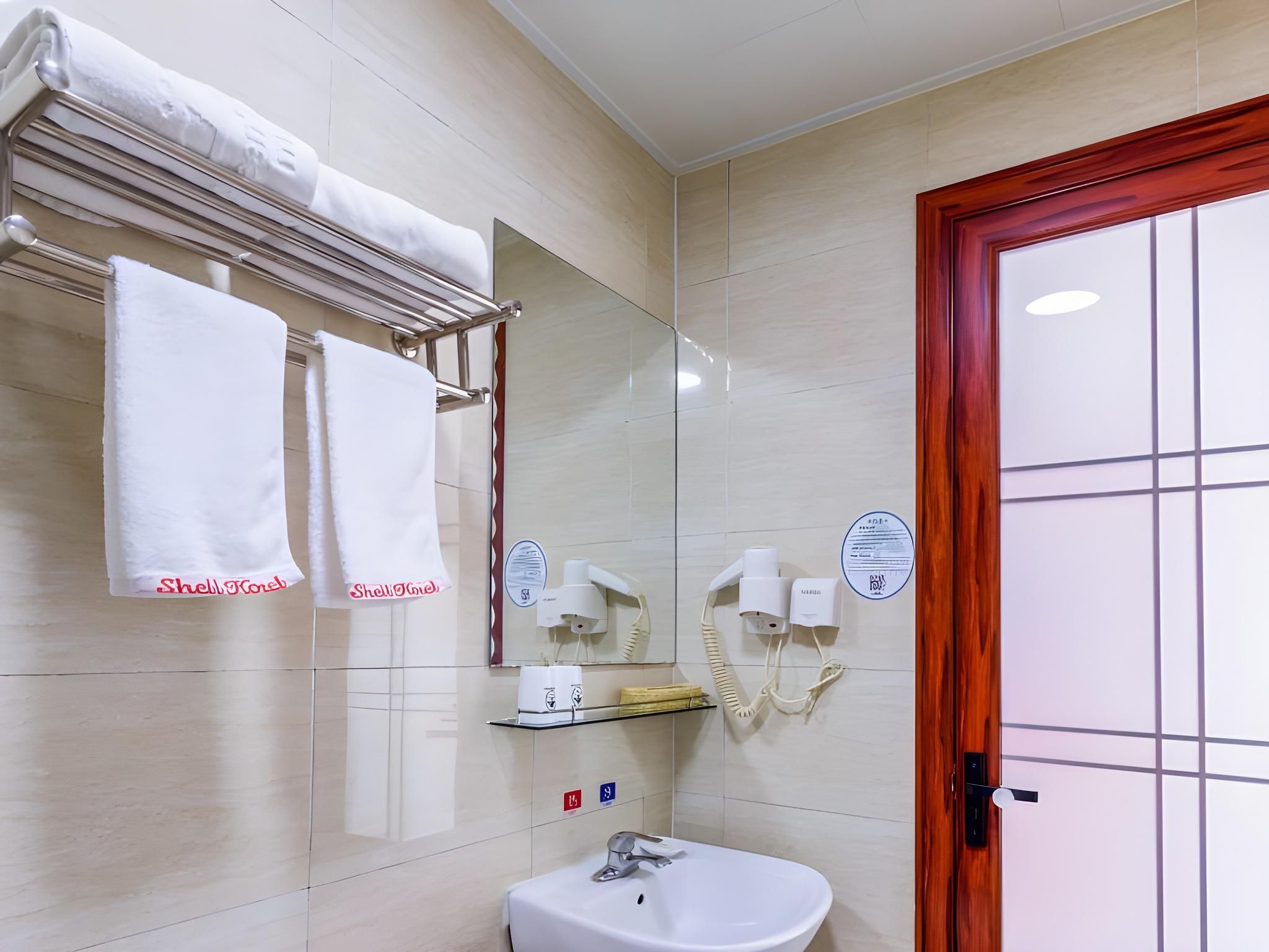 Twin Business Room