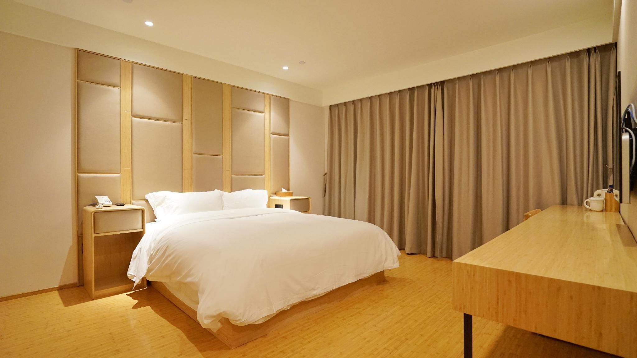 Huazhu - Superior BedRoom