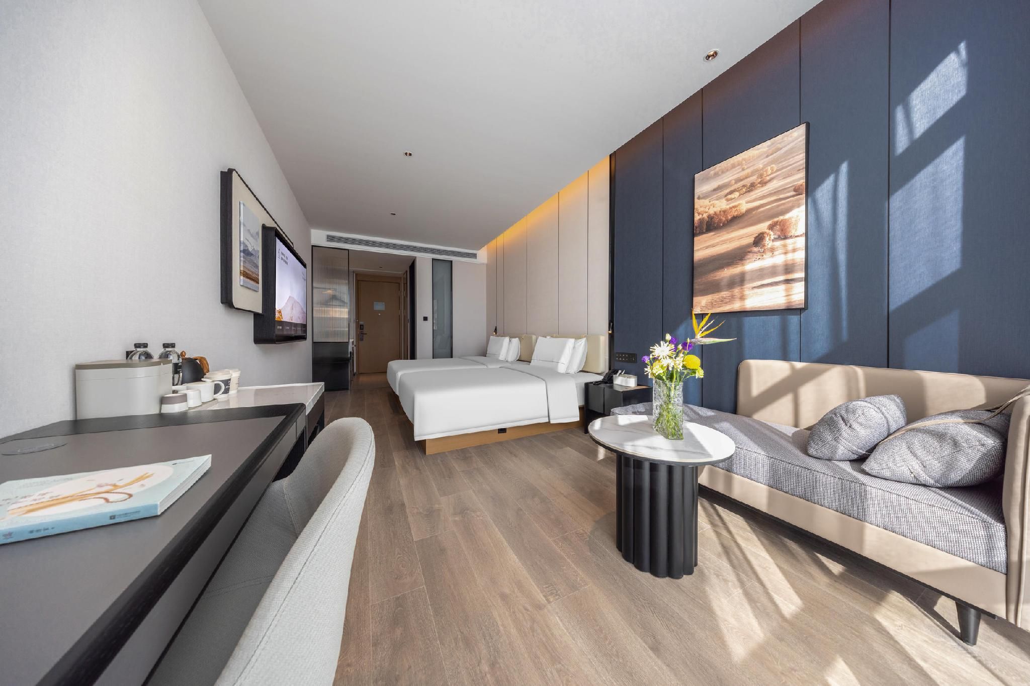 Atour - Premier Parent Kid Room