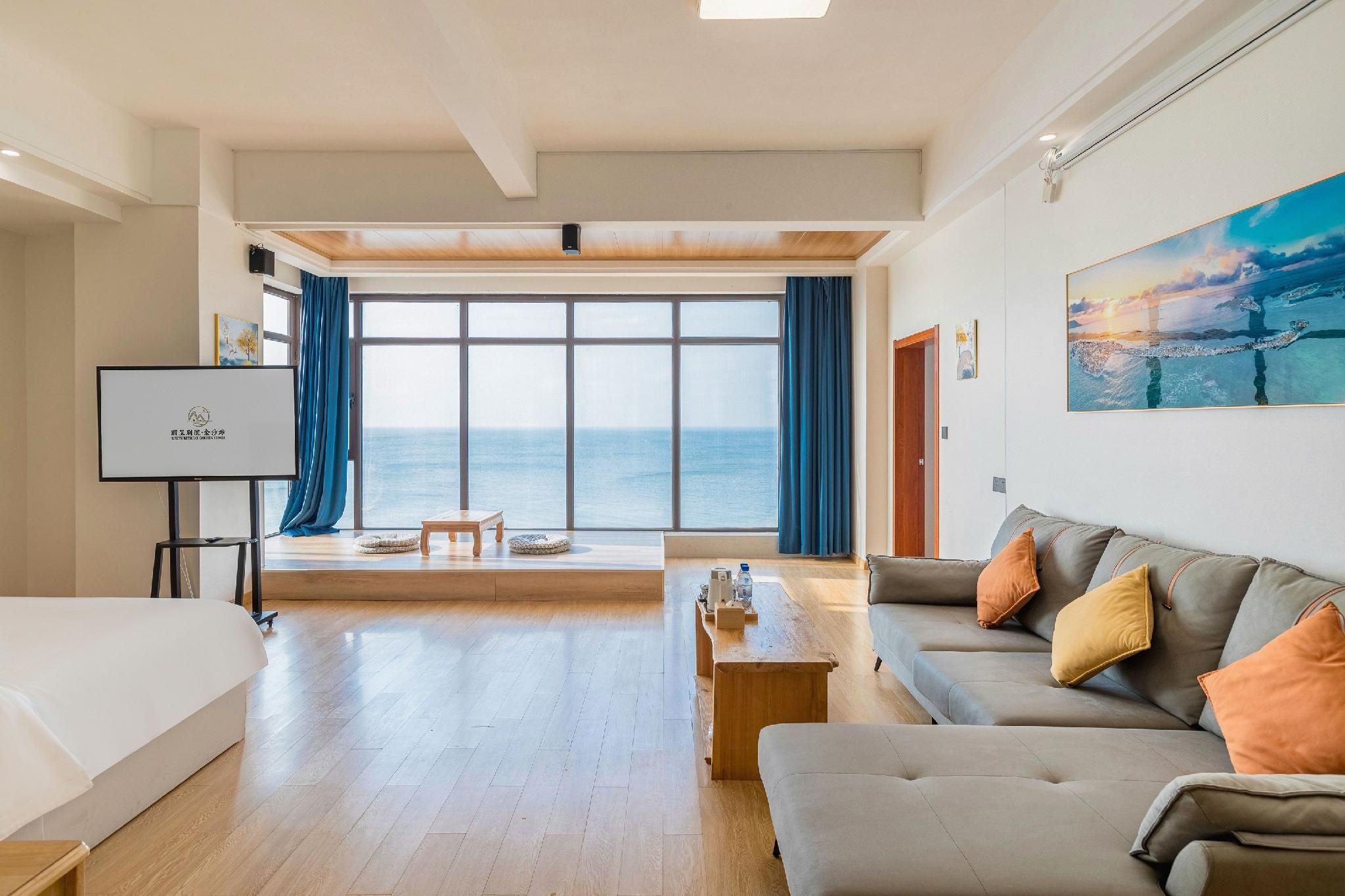 Deluxe Suite with Sea View