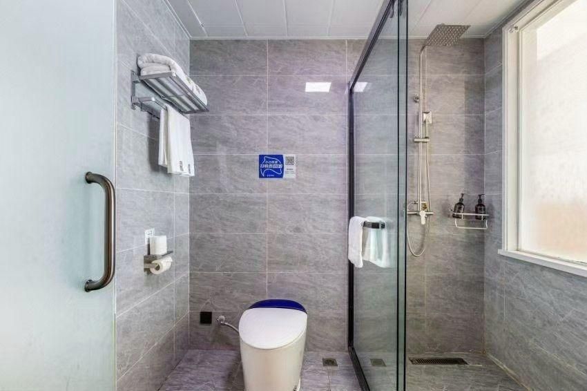 Rezen Retreat Golden Beach Hotel Yantai Development Zone Comfort Sea View Twin Room 3