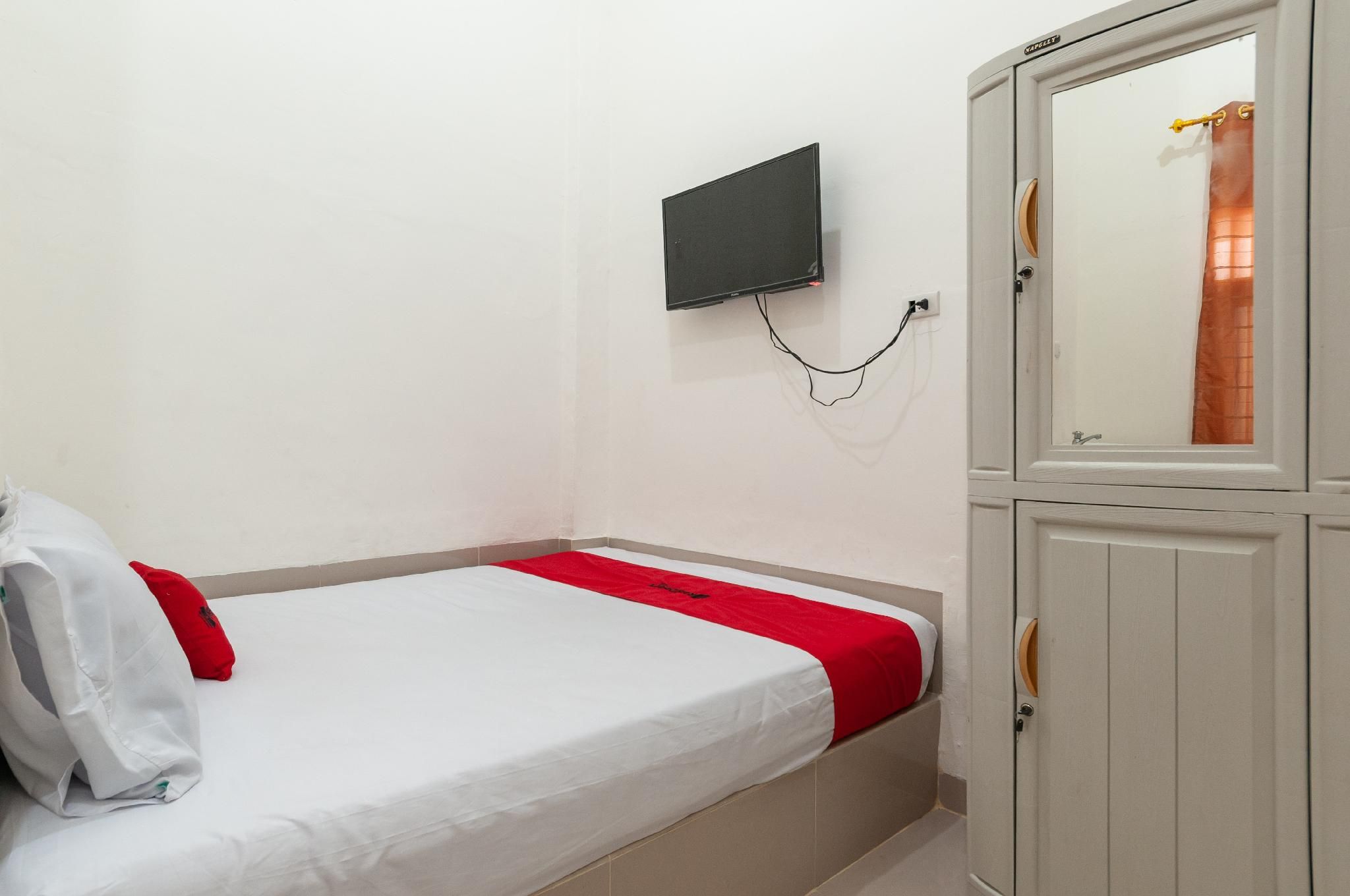 RedDoorz Room