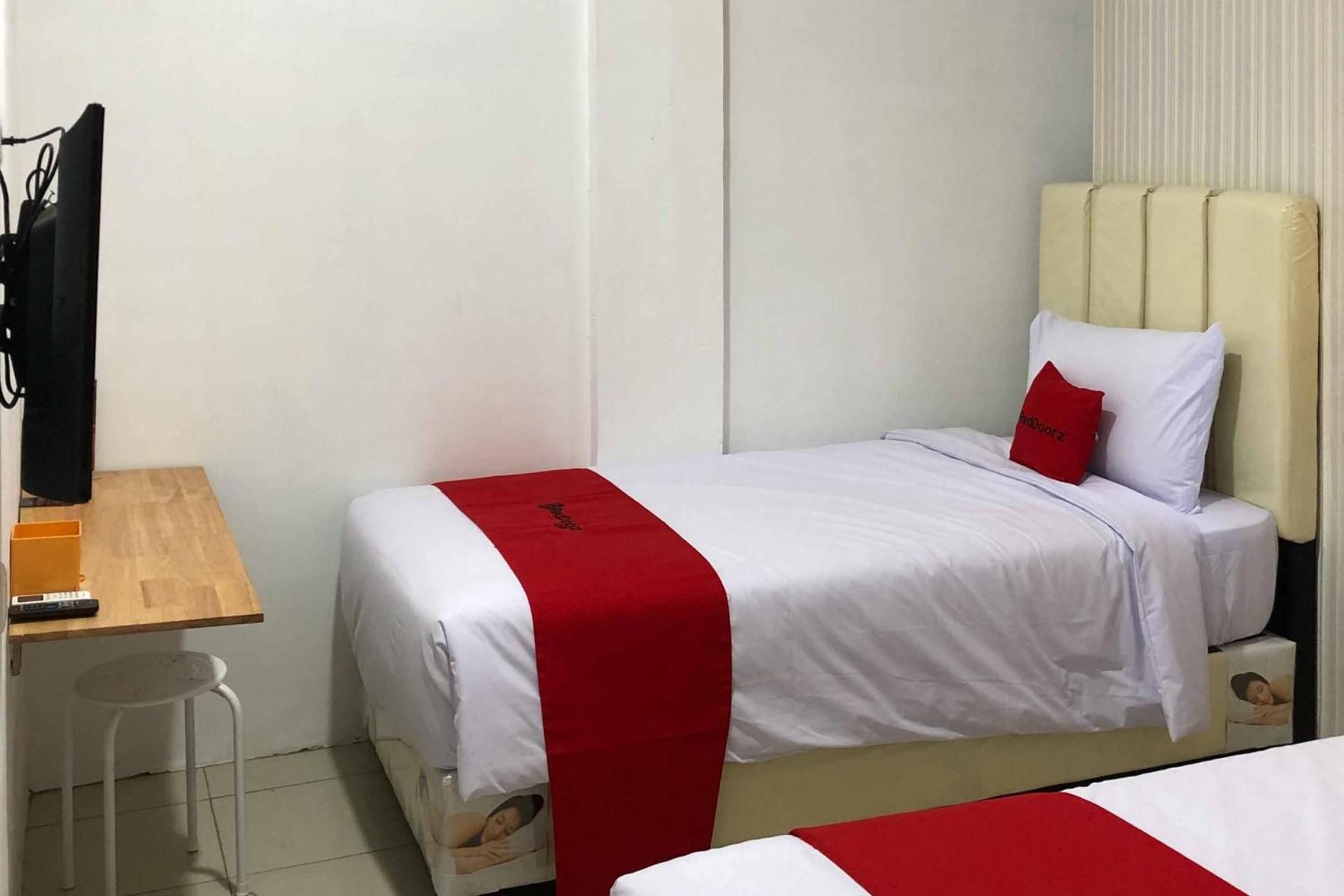 Twin Room - Non-Smoking