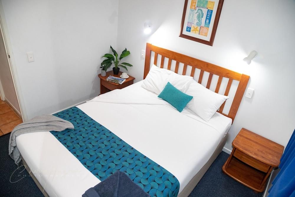 One Bedroom Apartment