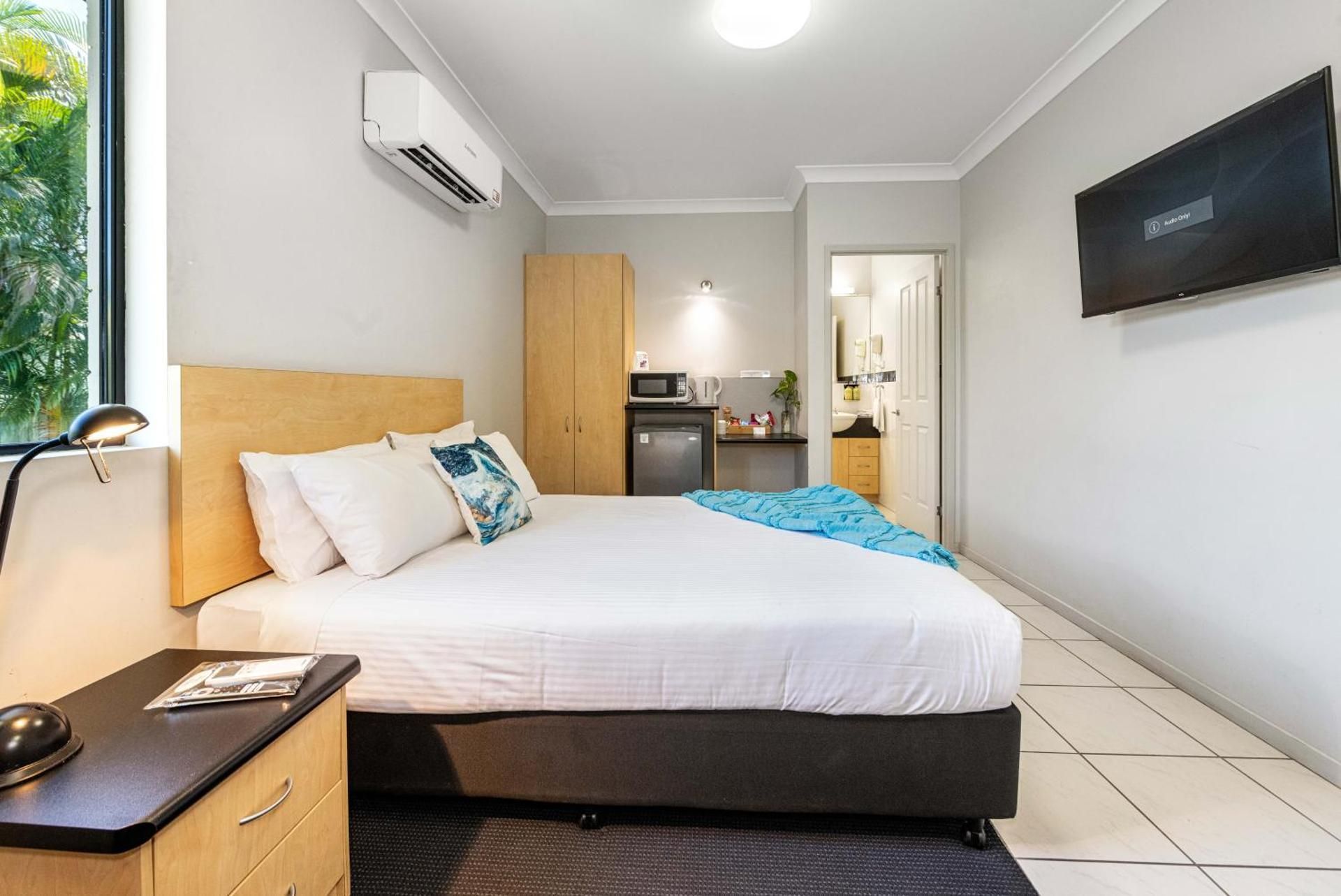 Alara Motor Inn Queen Room - Pet Friendly 2