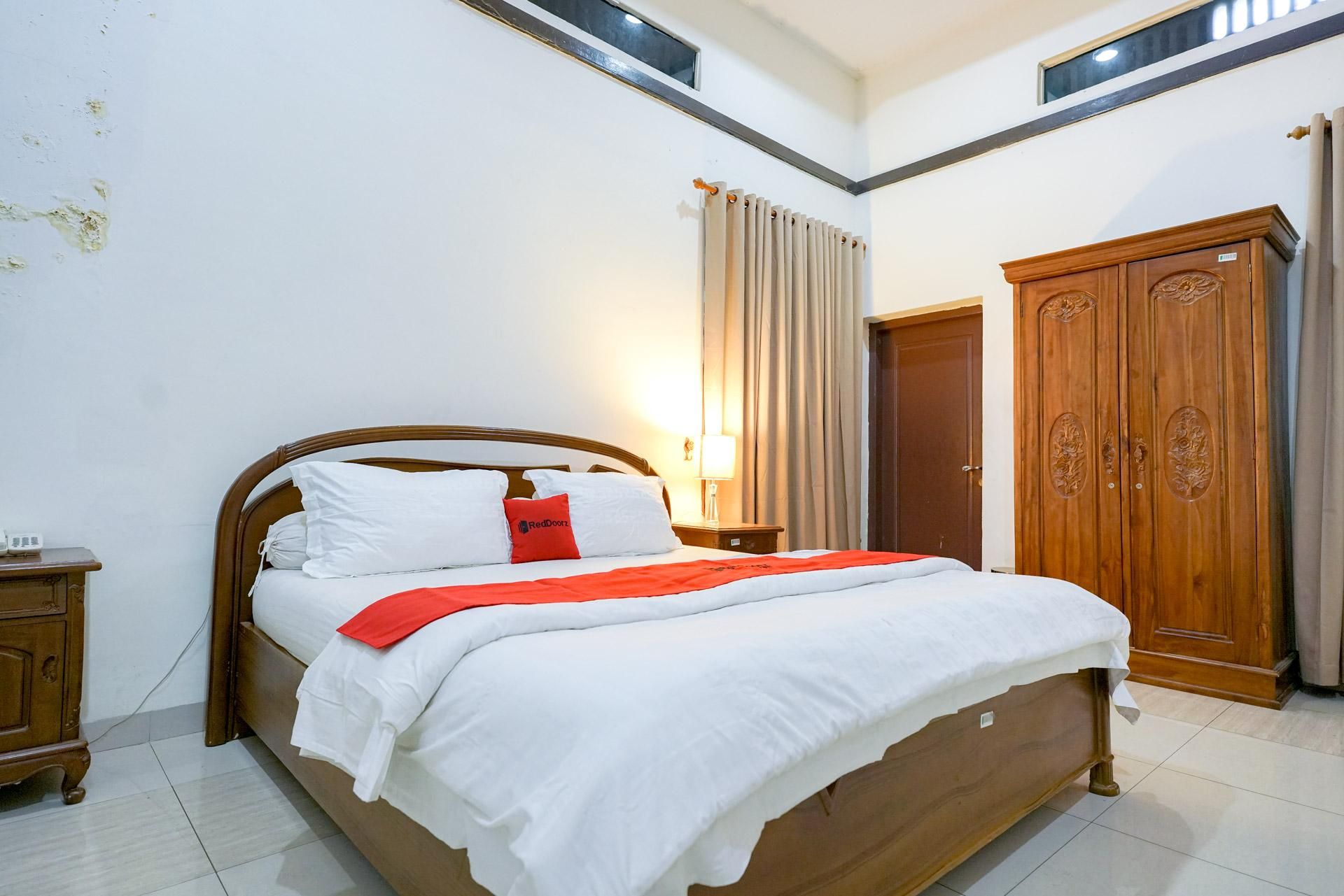 RedDoorz Suite