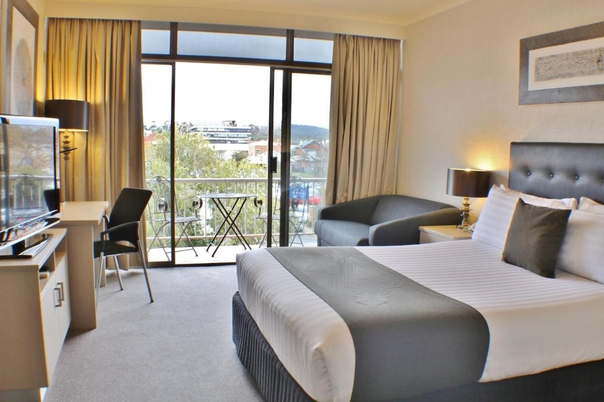 One-Bedroom Spa Suite