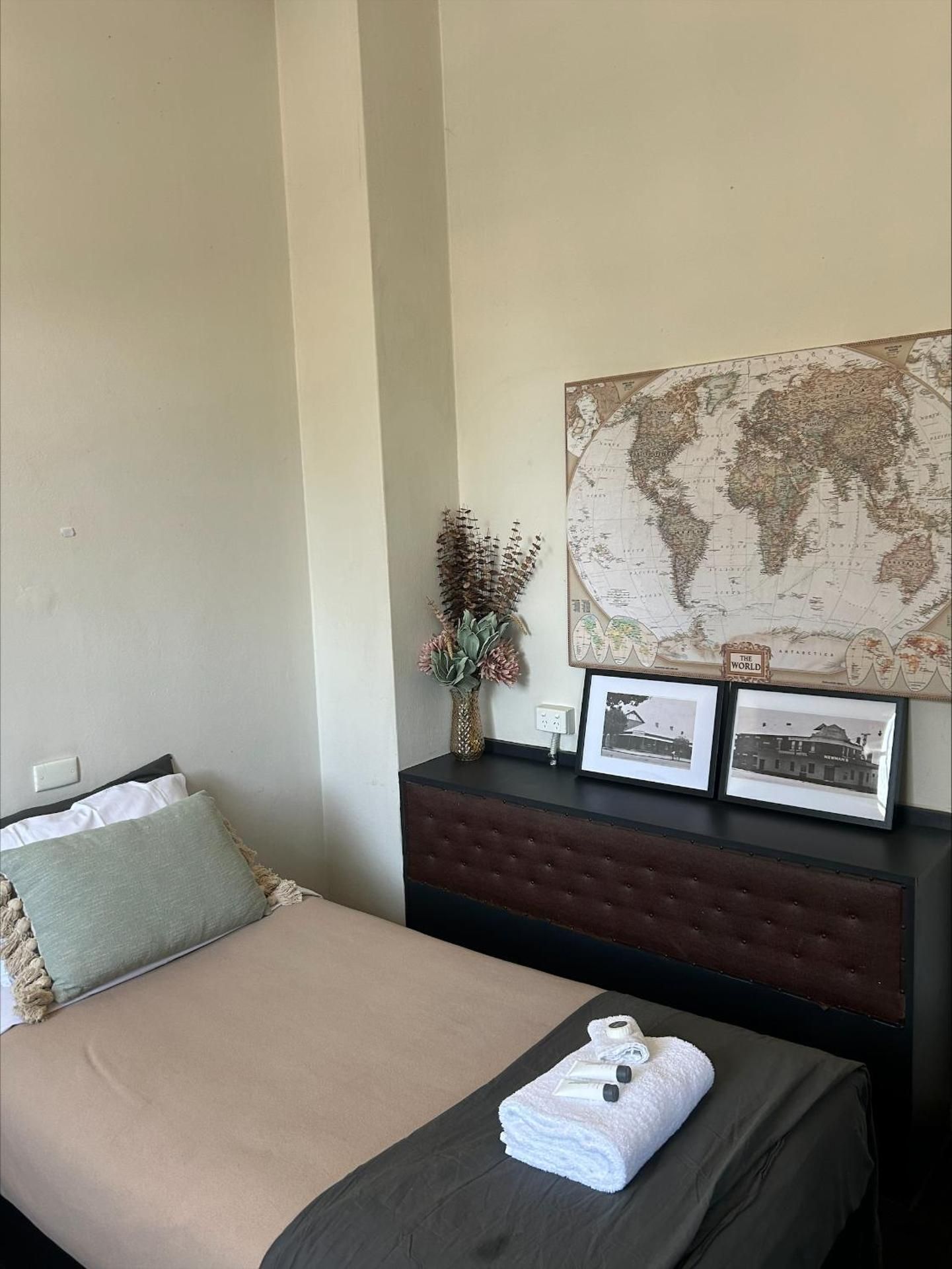 Twin Room with Private Bathroom