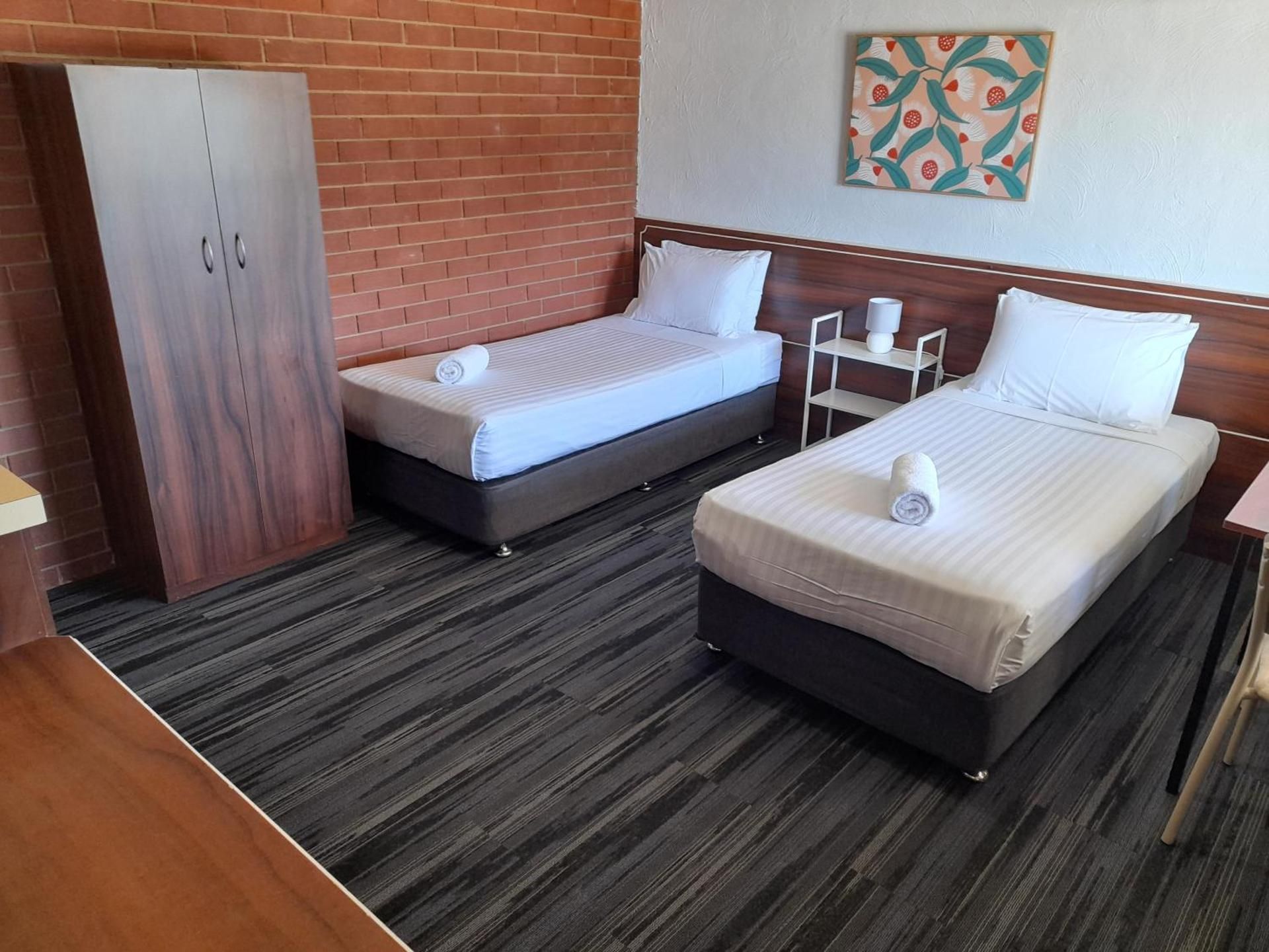 Junction Motel Wagga Twin Room 3