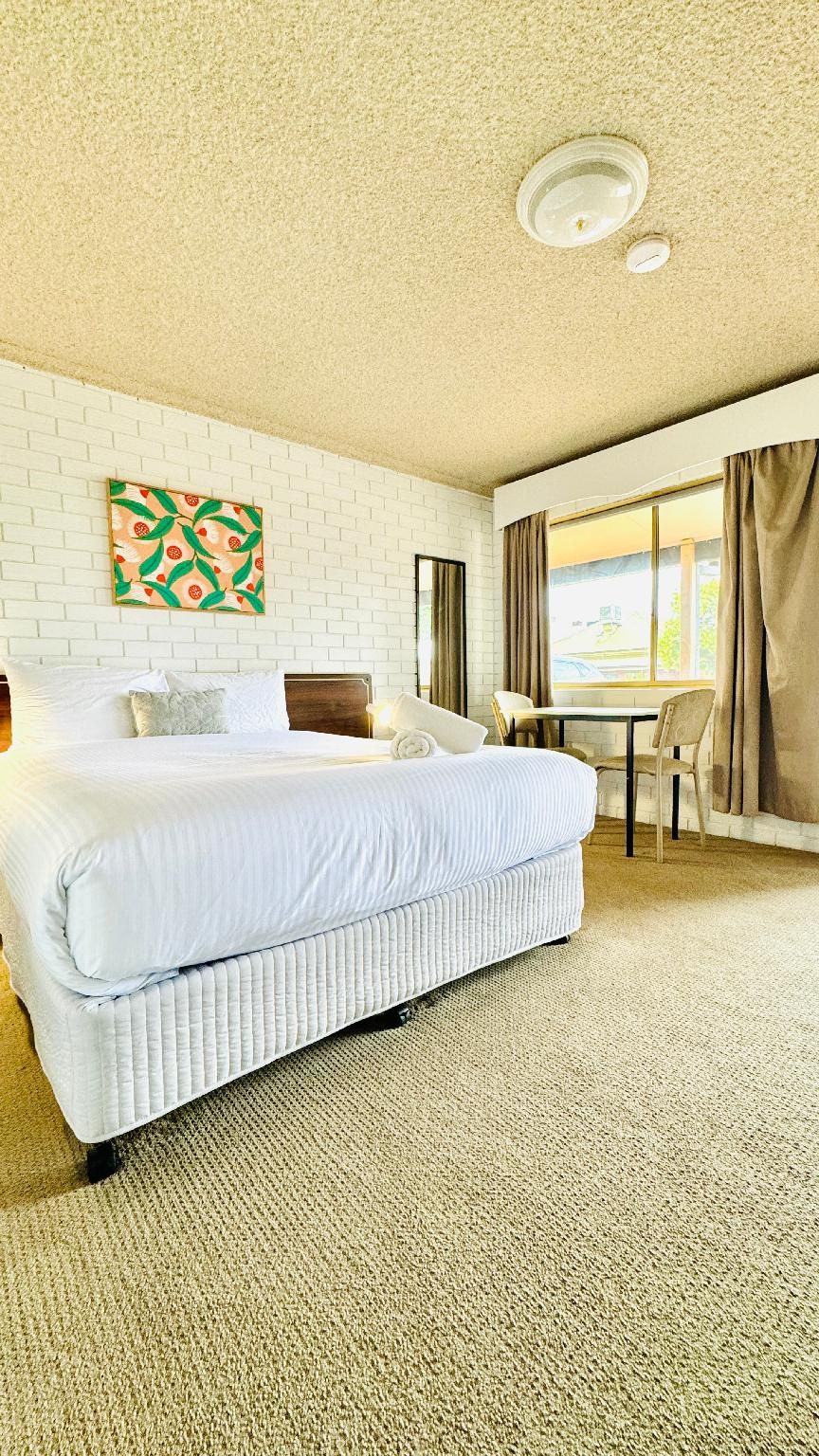 Junction Motel Wagga Queen Room
