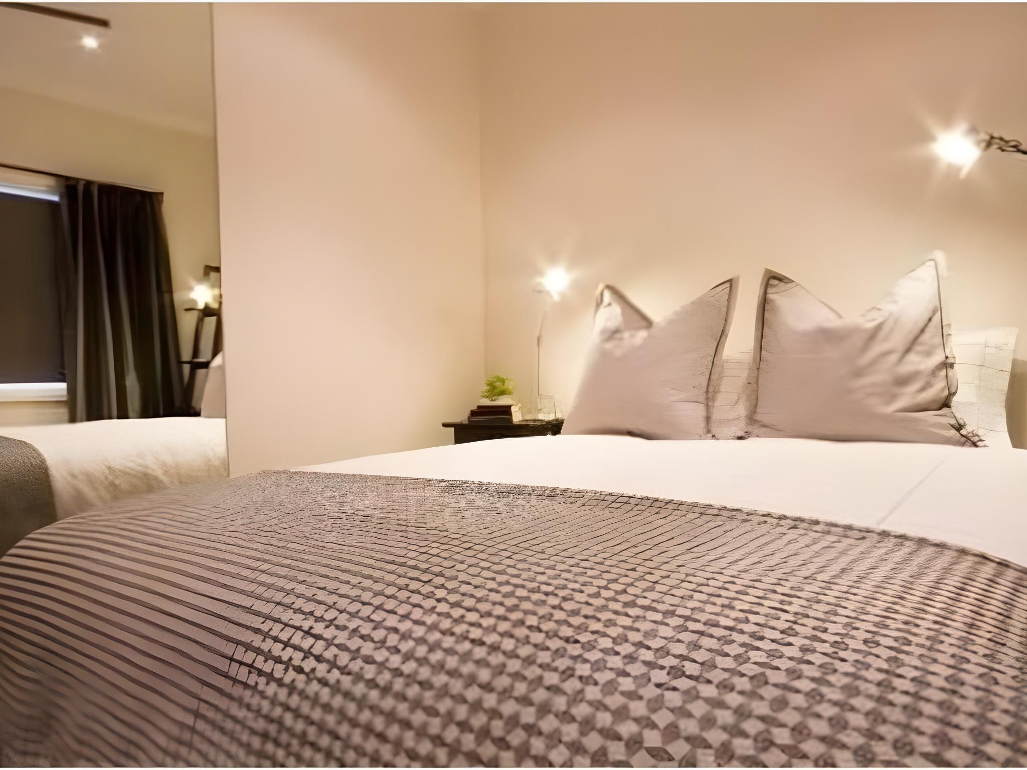 Twin Queen Room