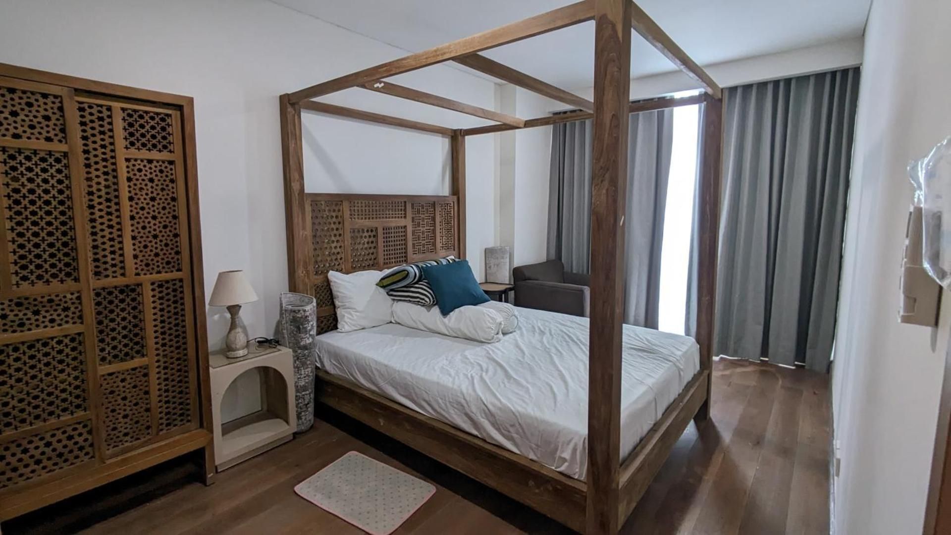 Single Room With Private Bathroom
