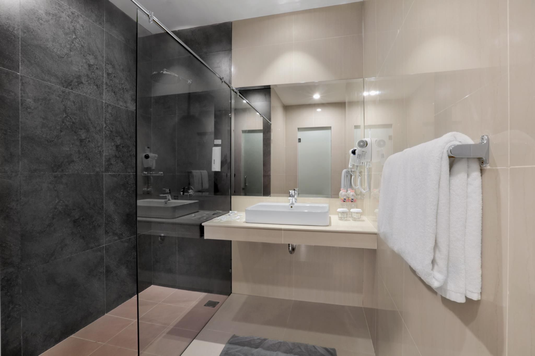 Suite Room
